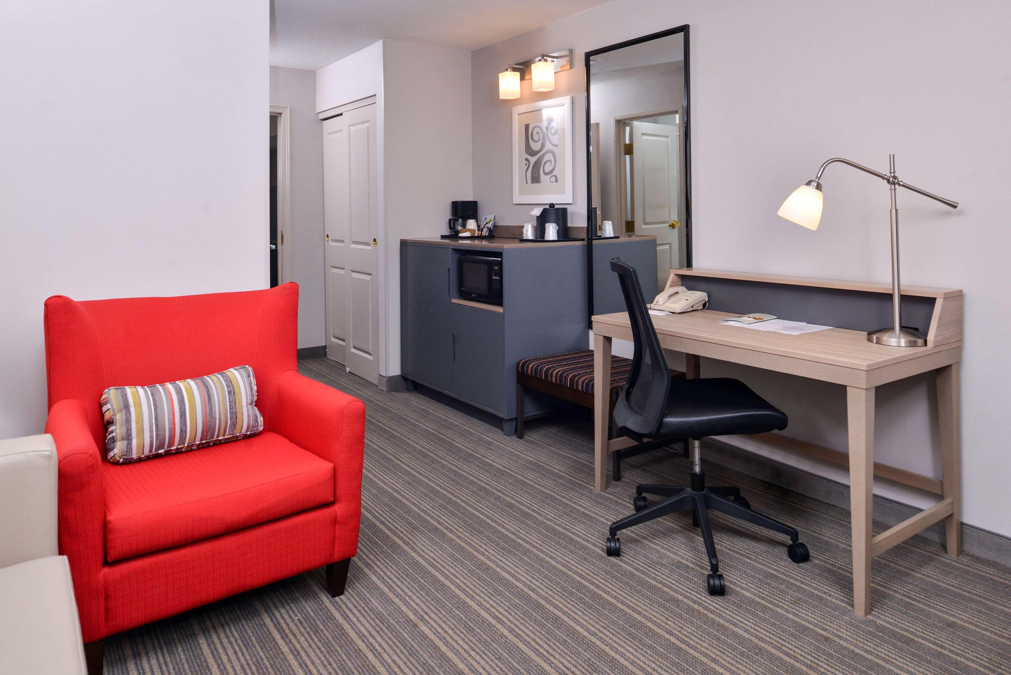 Country Inn & Suites by Radisson, Tinley Park, IL — 34