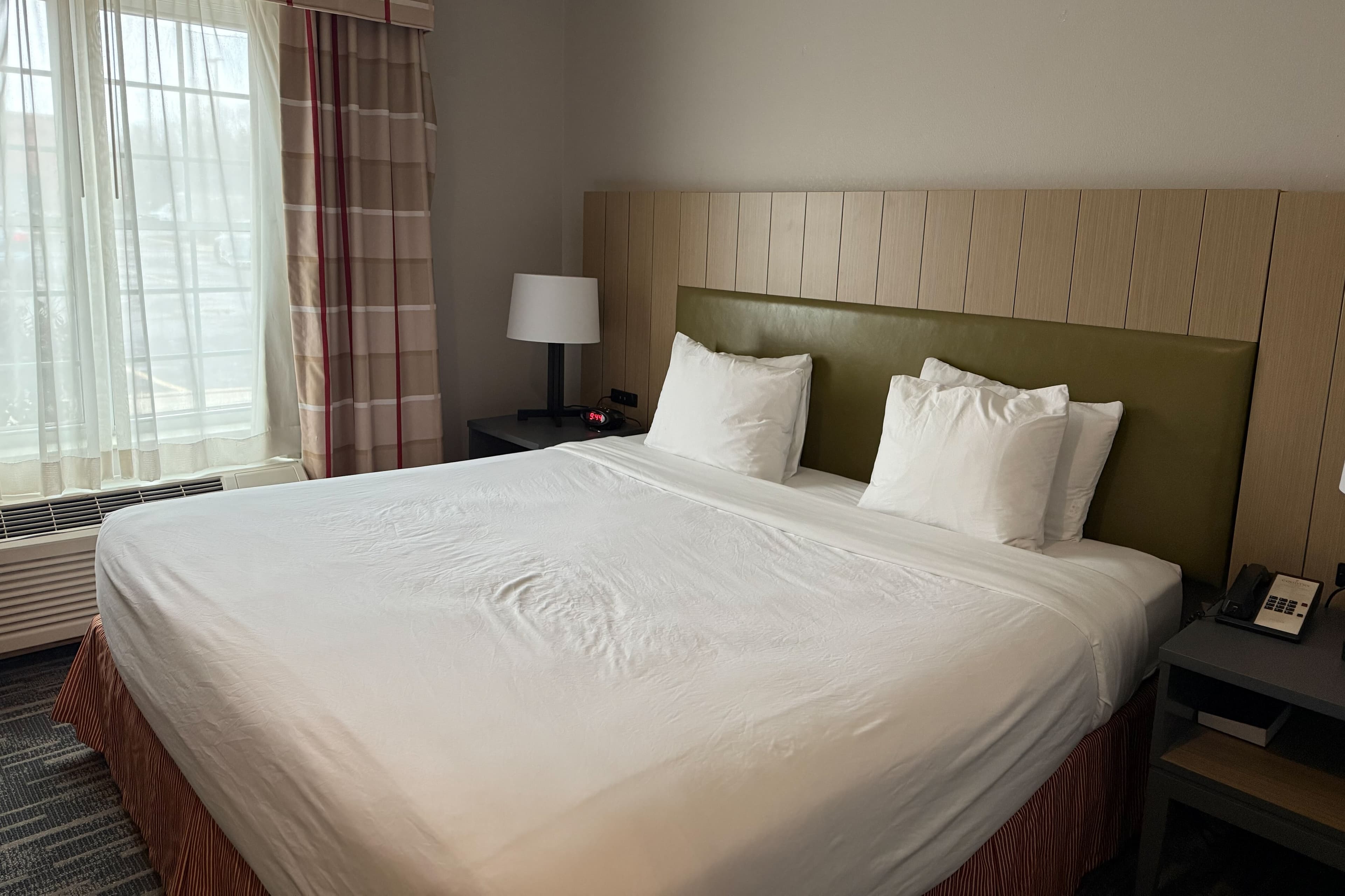 Country Inn & Suites by Radisson, Elgin, IL - Image 3