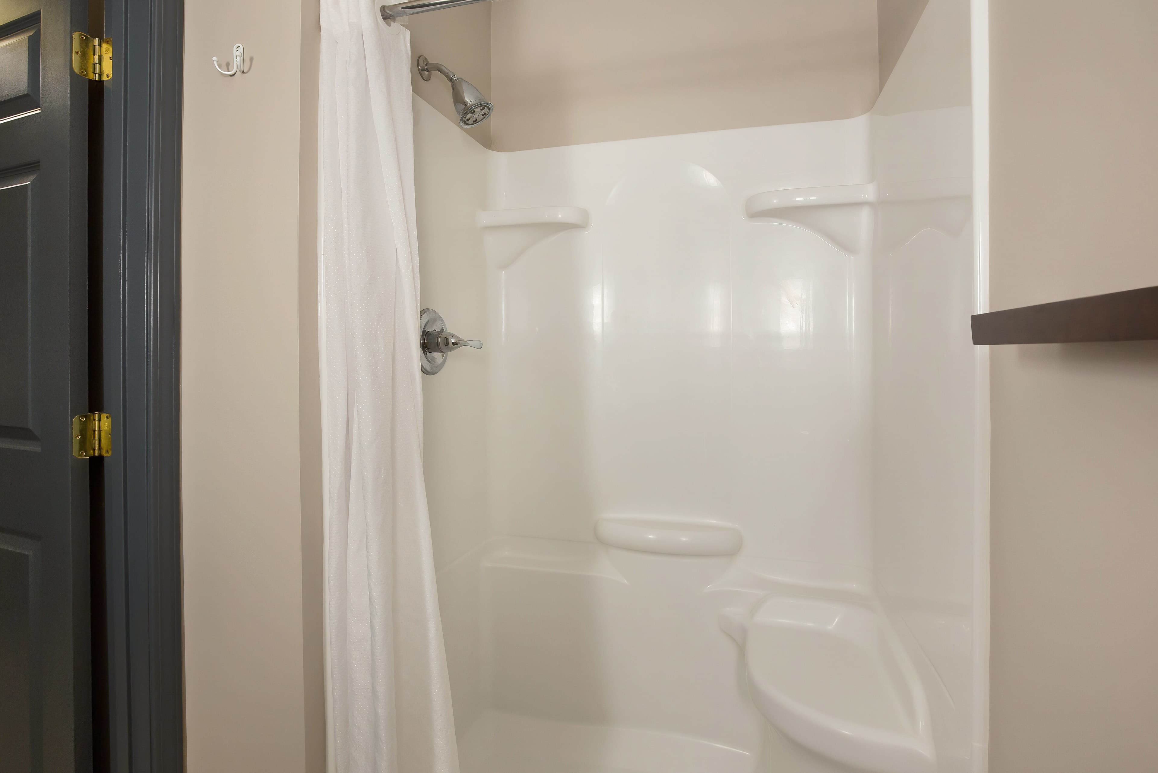 Country Inn & Suites by Radisson, Marion — 21