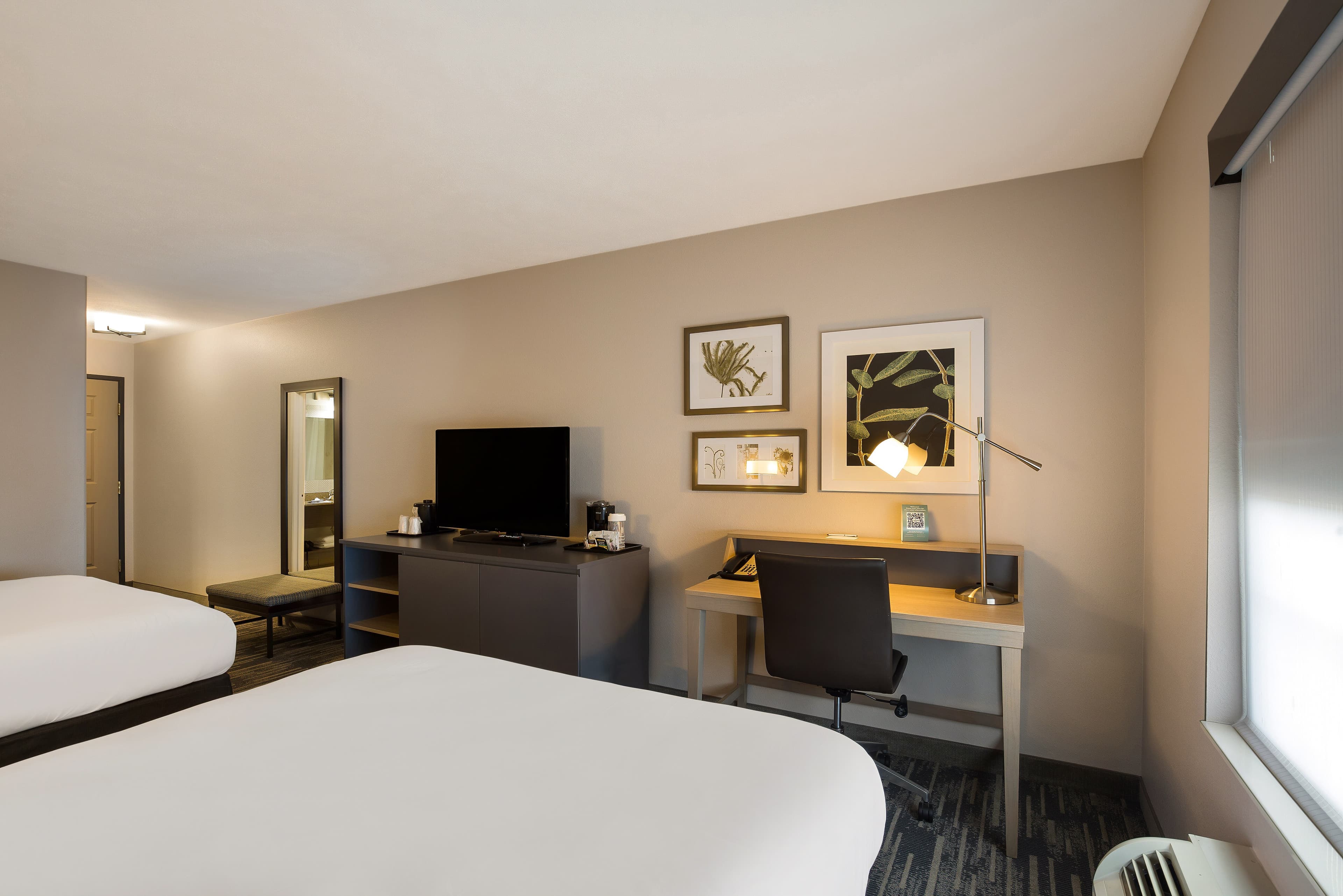 Country Inn & Suites by Radisson, Marion — 28
