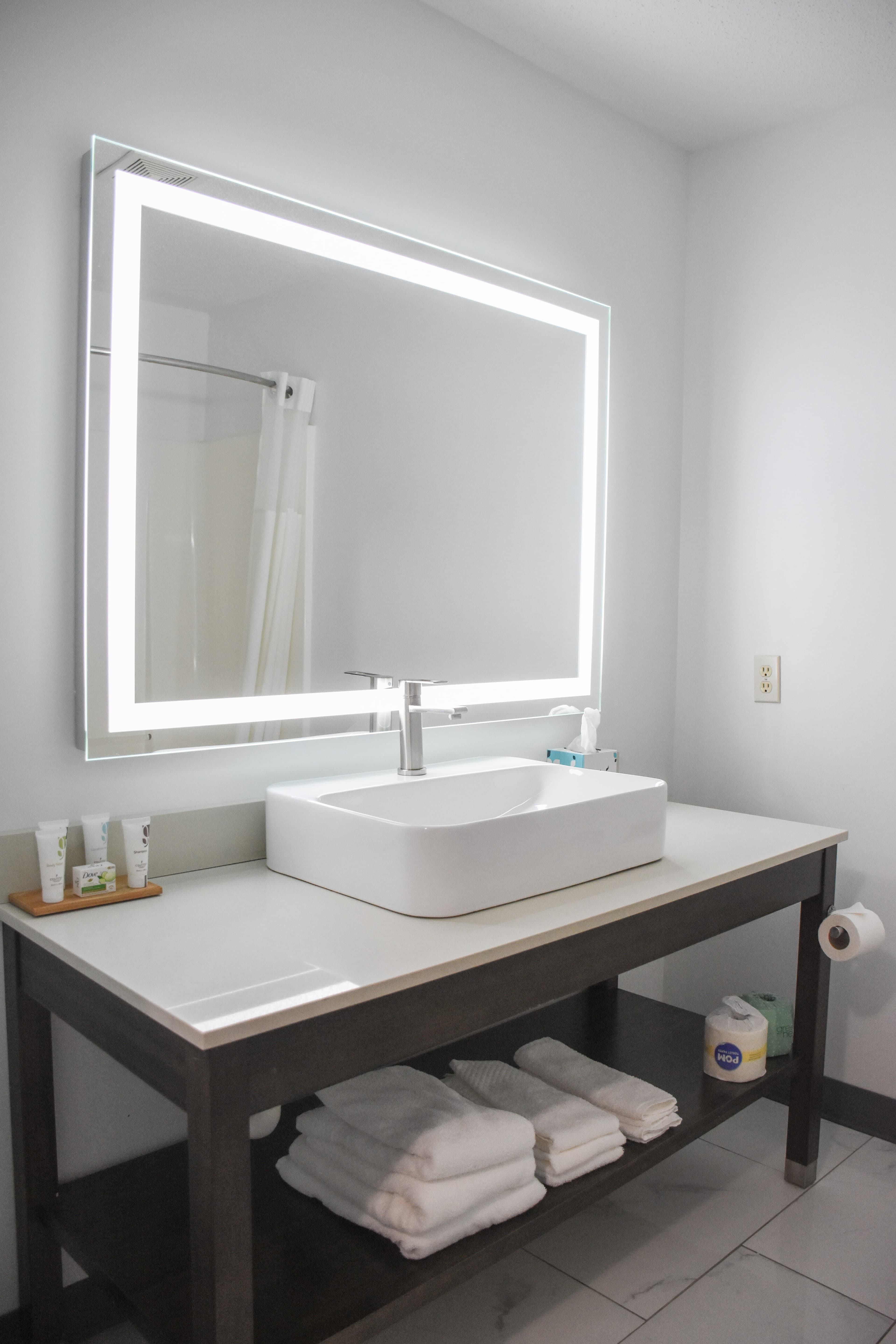 Country Inn & Suites by Radisson, Bloomington-Normal West, IL — 7