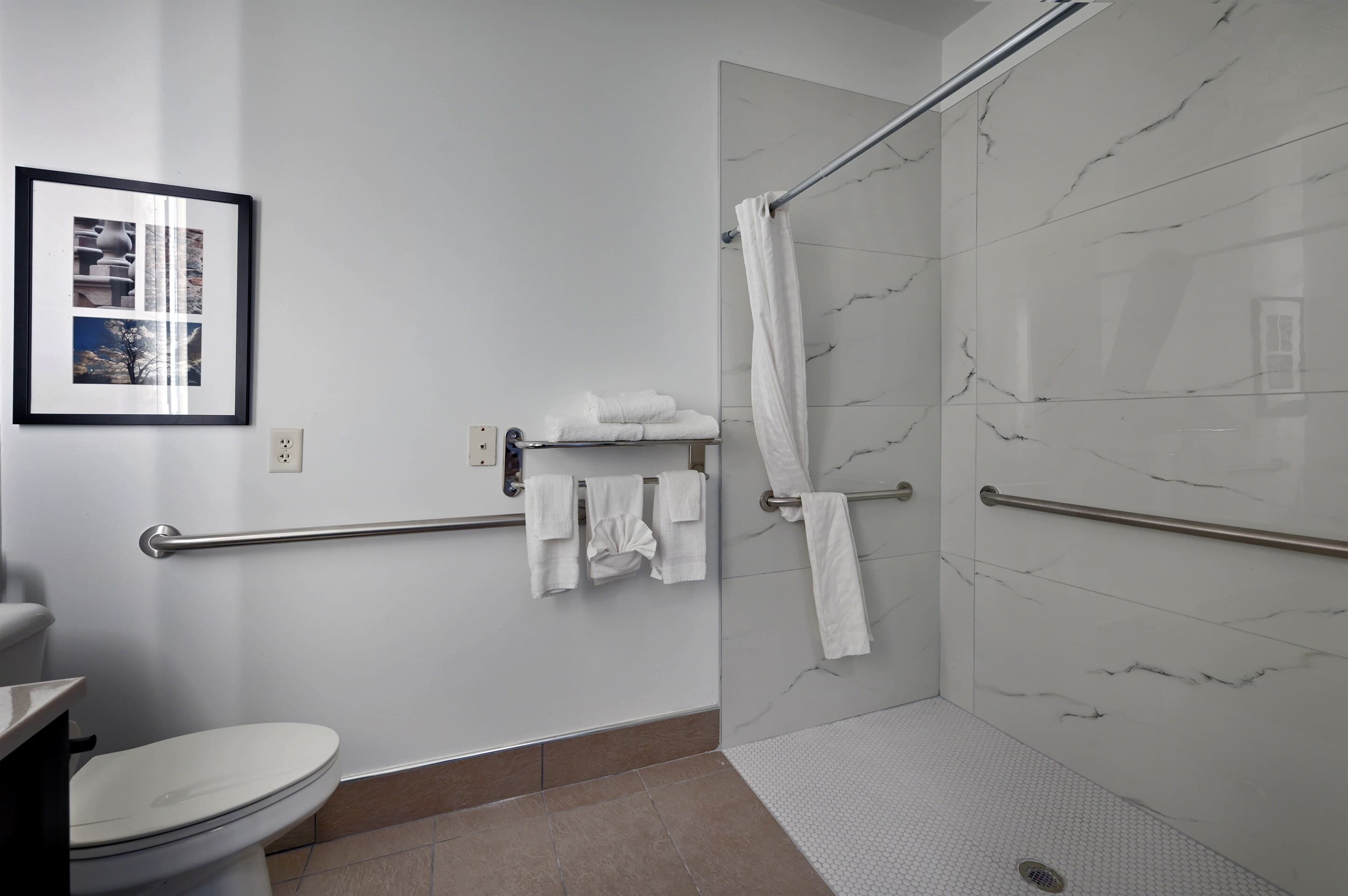 Country Inn & Suites by Radisson, Bloomington-Normal Airport, IL — 8