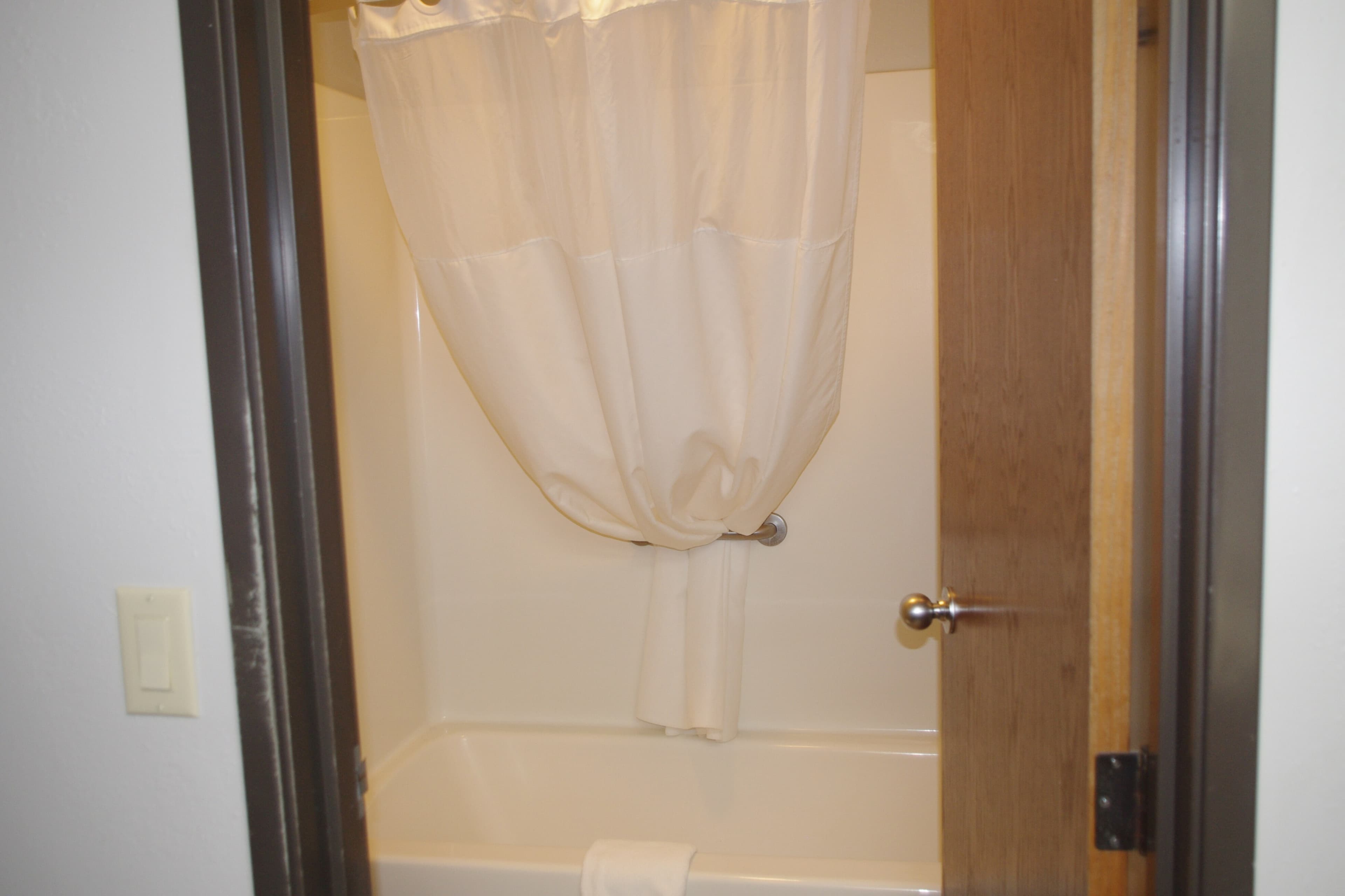 Econo Lodge El Paso, IL - Image 5