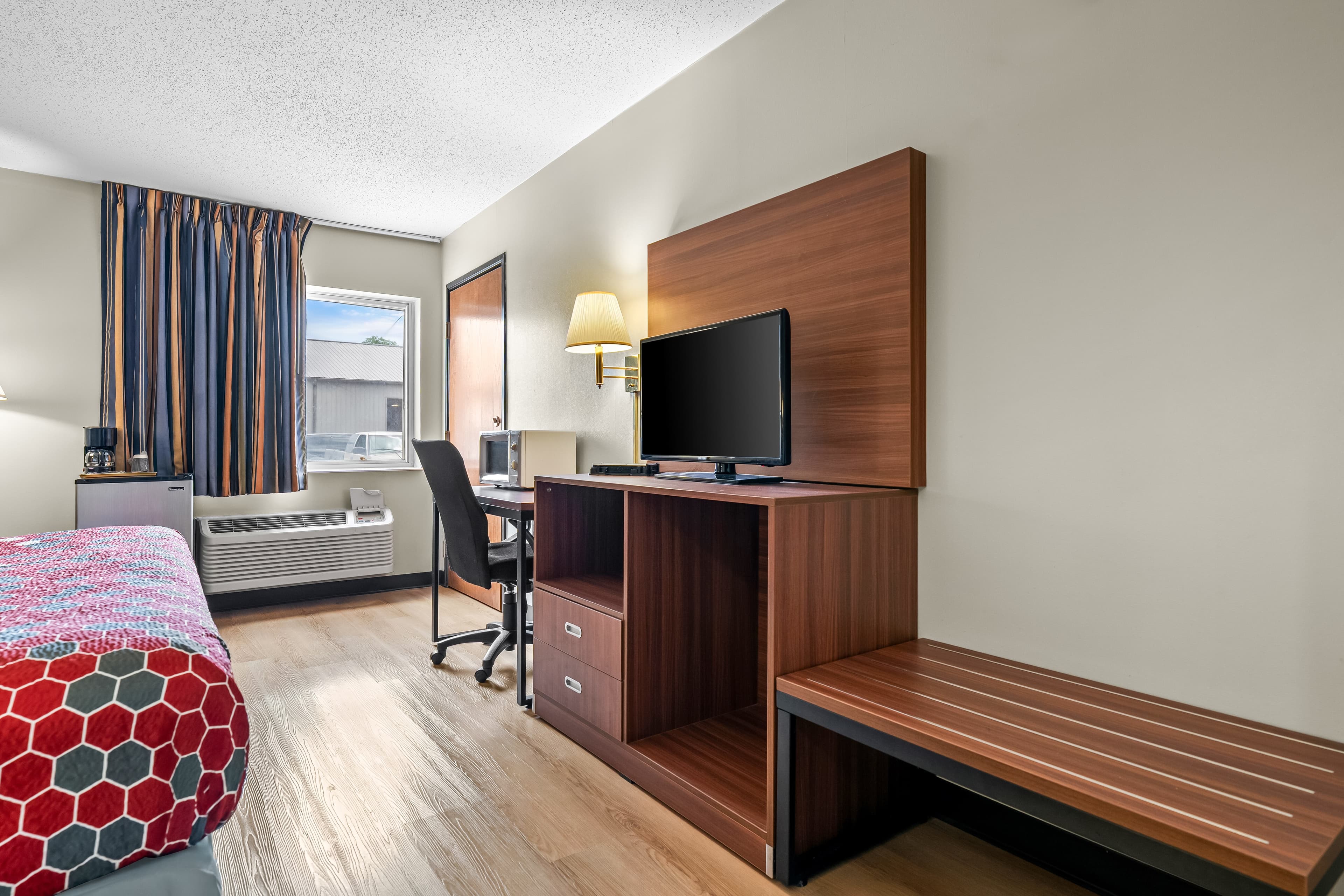 Econo Lodge El Paso, IL — 2