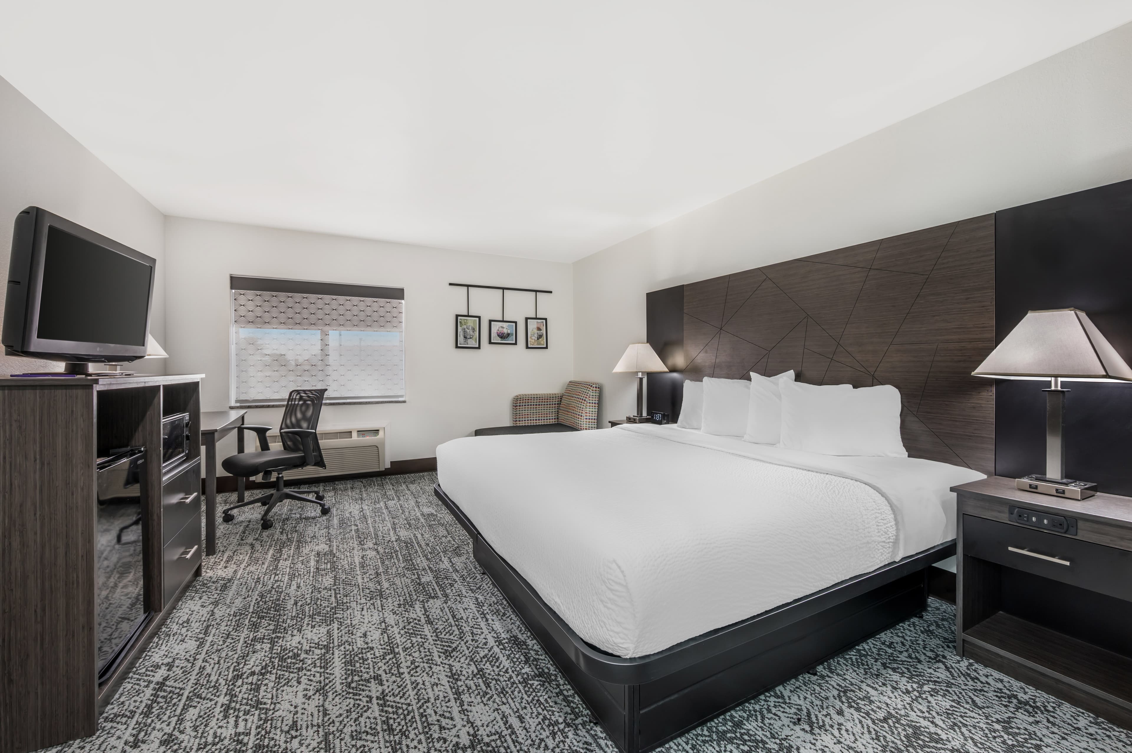 Sleep Inn Champaign North - Urbana - Image 2