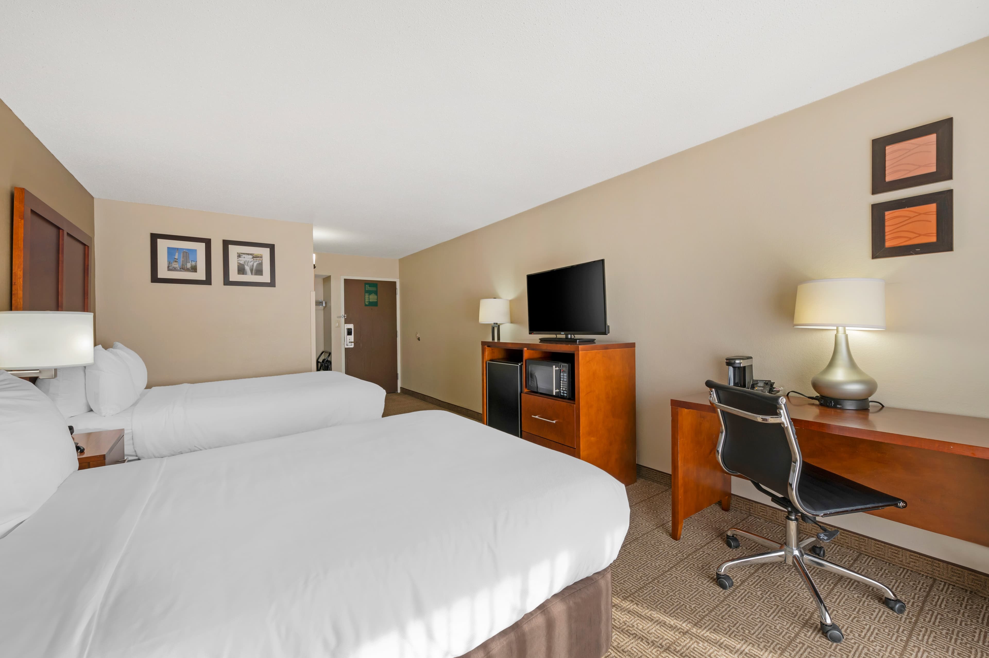 Comfort Inn & Suites Indianapolis Northwest - College Park — 7