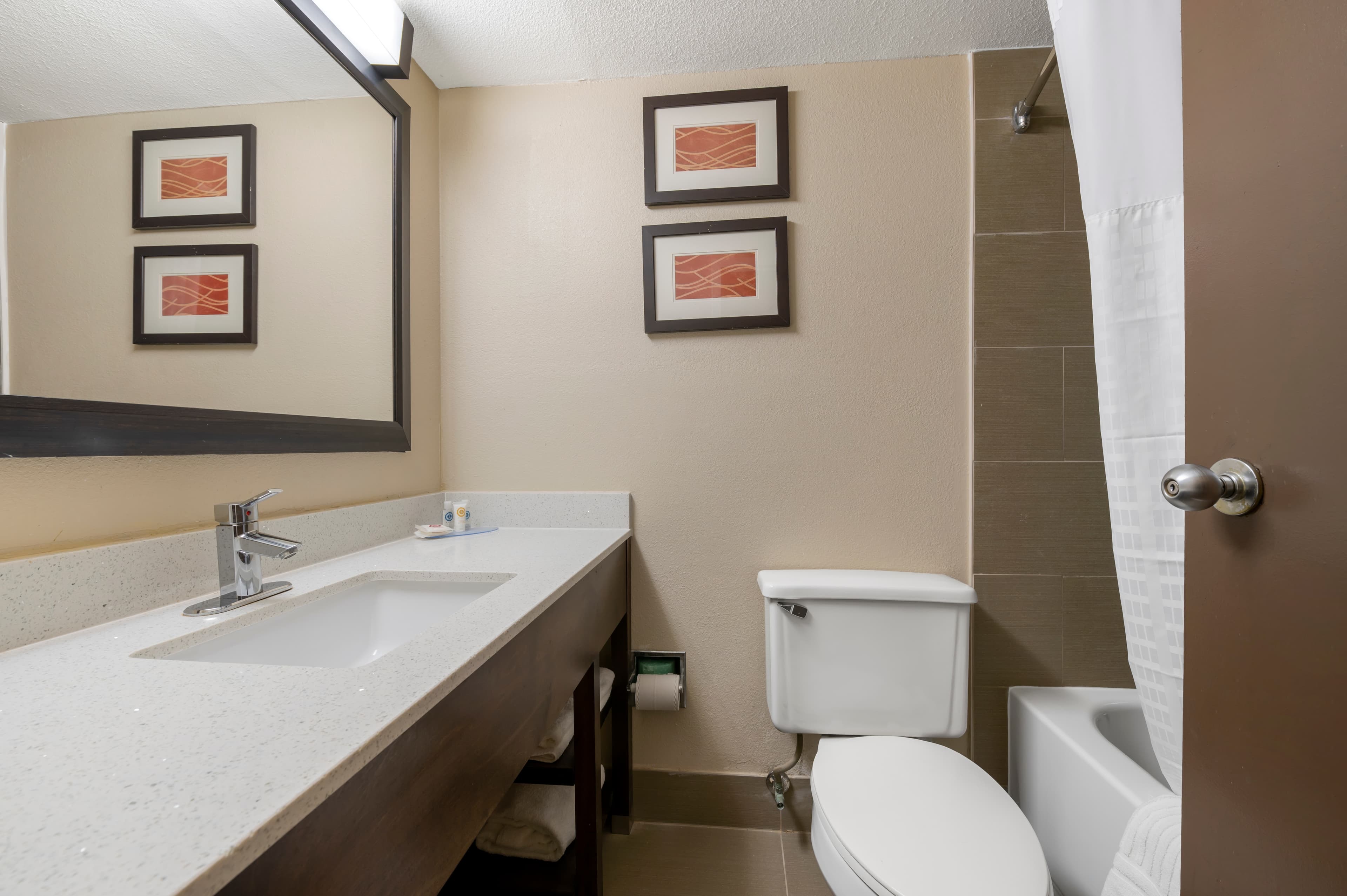 Comfort Inn & Suites Indianapolis Northwest - College Park — 20