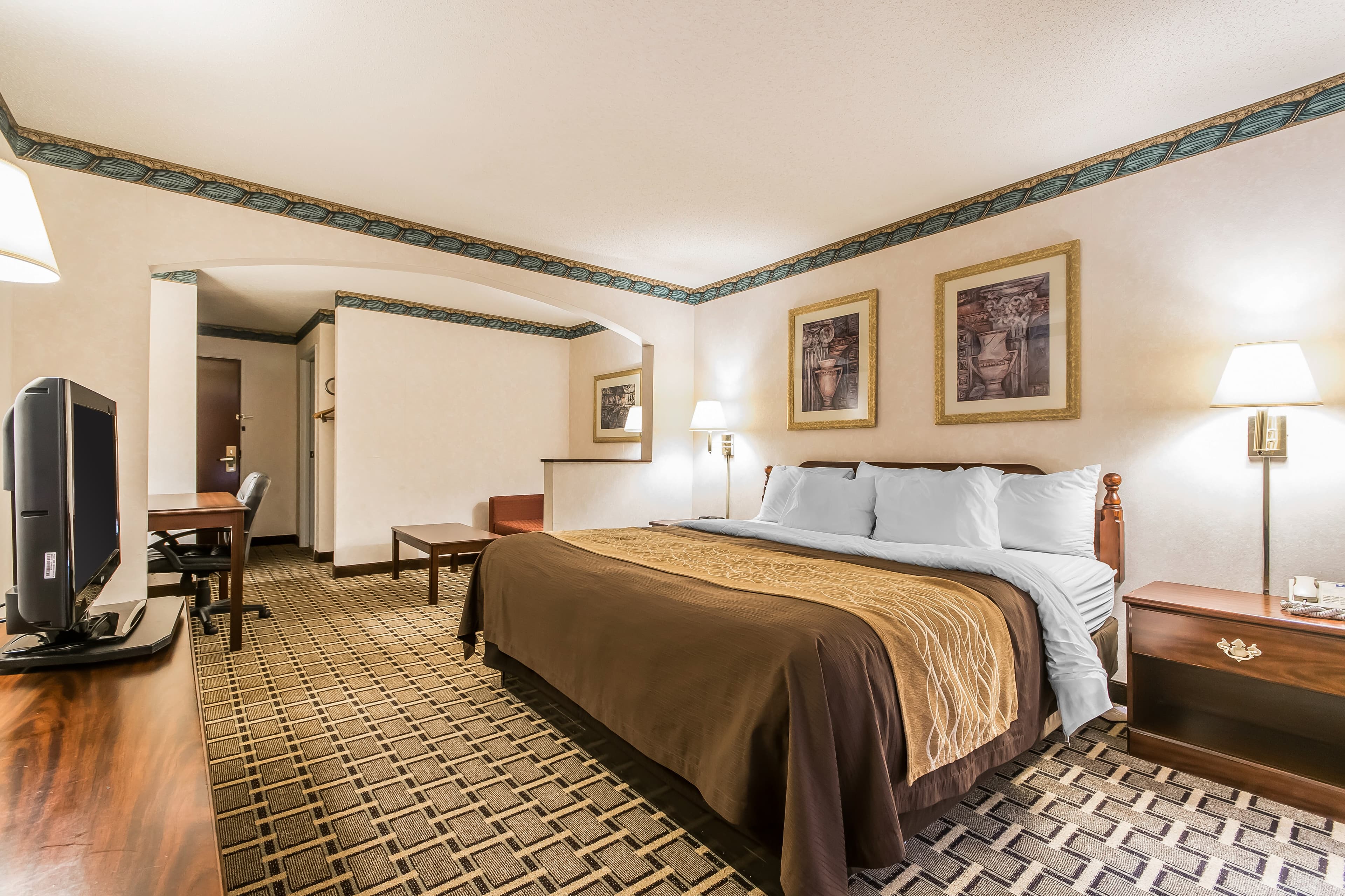 Quality Inn & Suites Evansville North — 13
