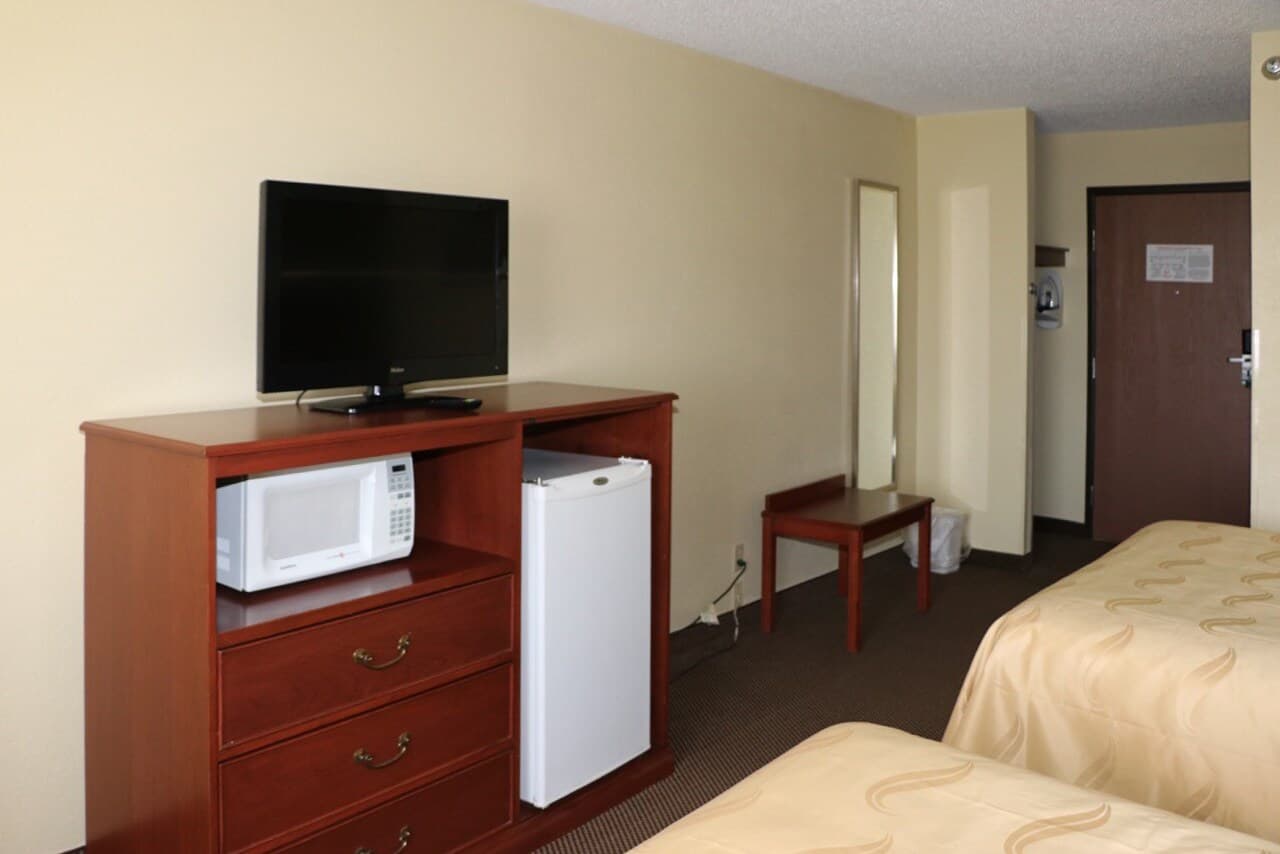 Quality Inn Evansville Eastland Area — 10