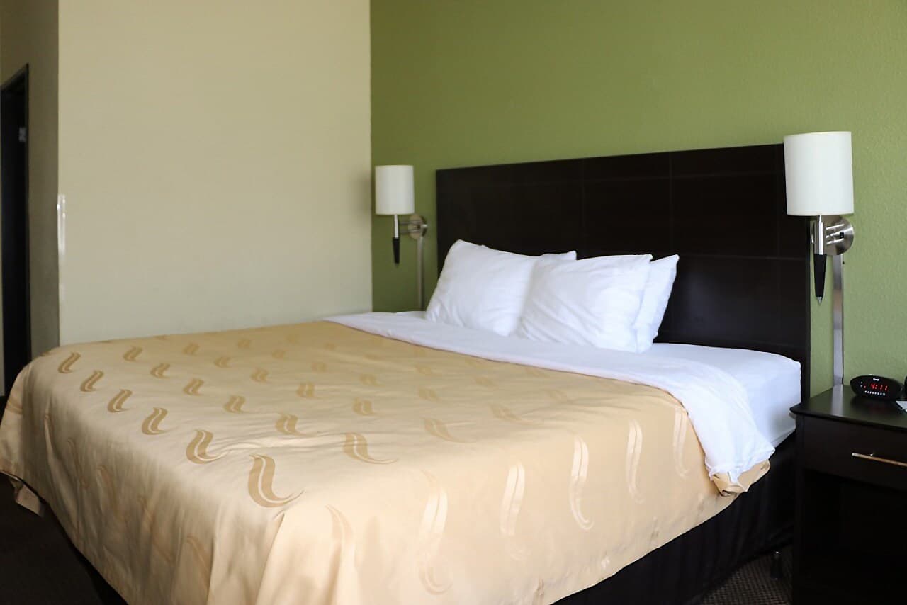 Quality Inn Evansville Eastland Area - Image 3