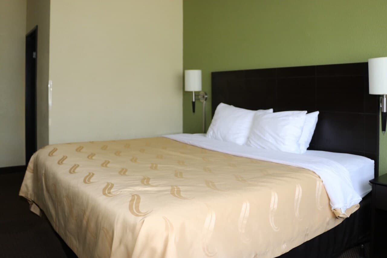 Quality Inn Evansville Eastland Area - Image 5