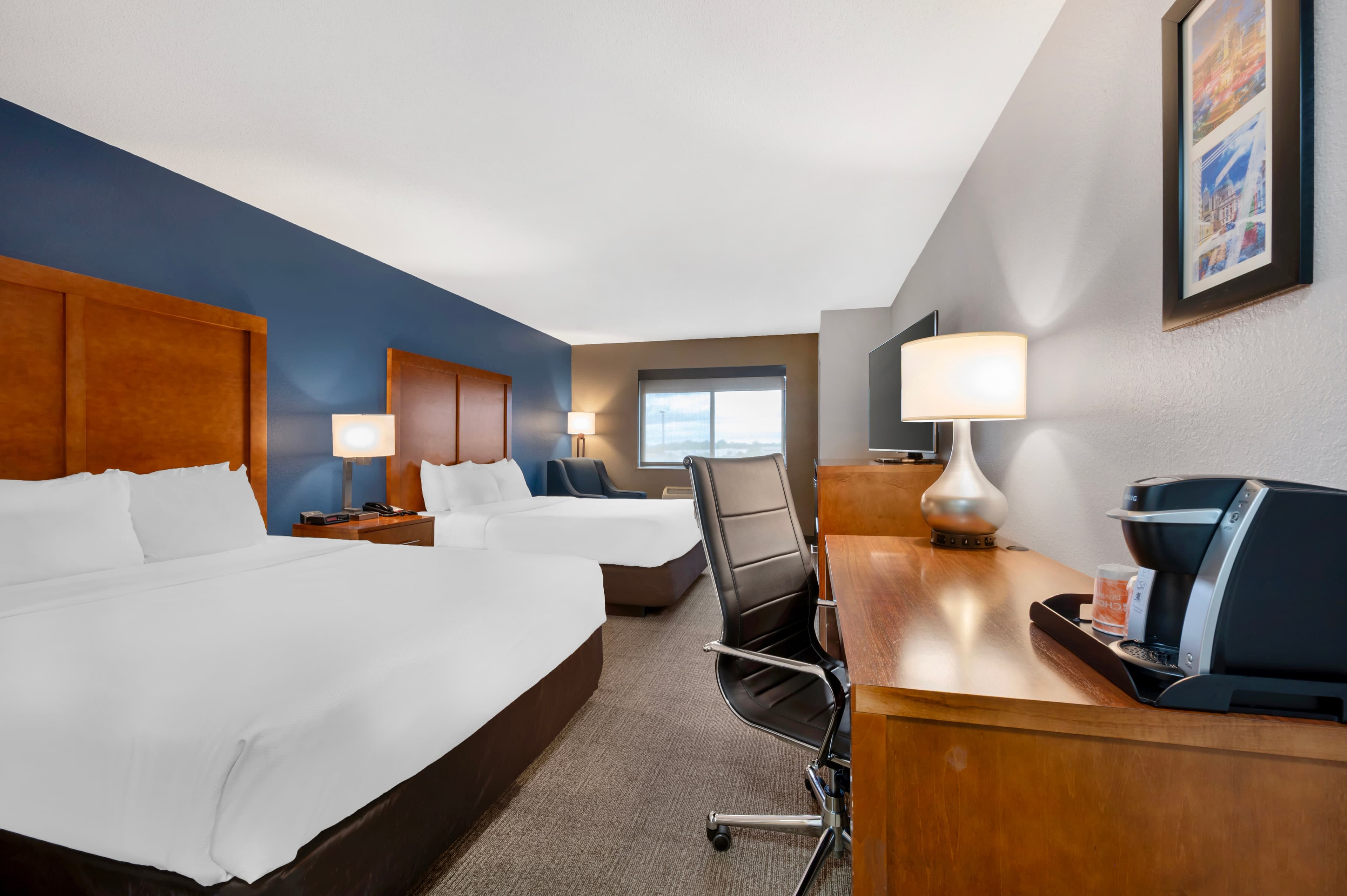 Comfort Inn & Suites North Greenfield — 8