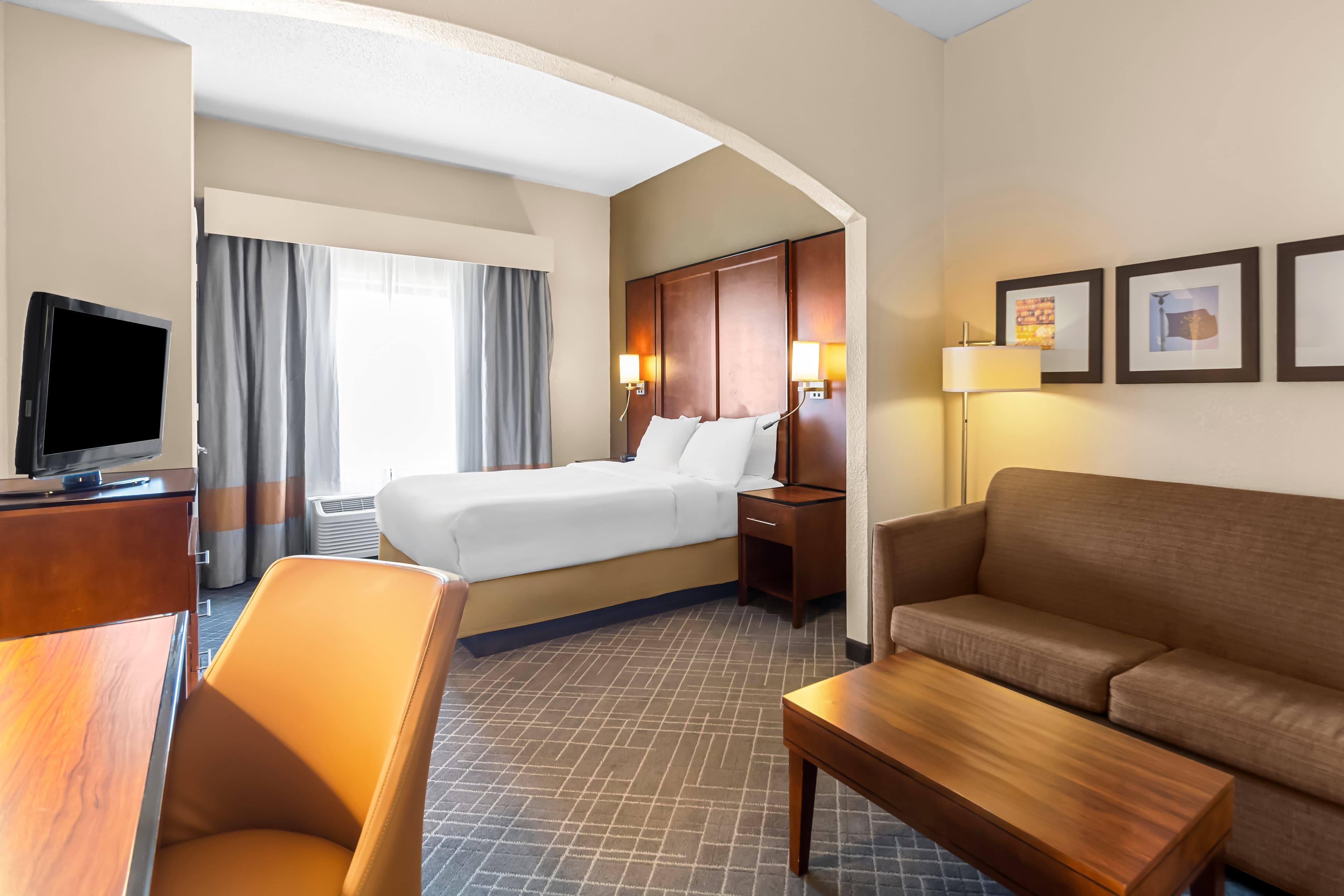 Comfort Suites Vincennes - Image 2