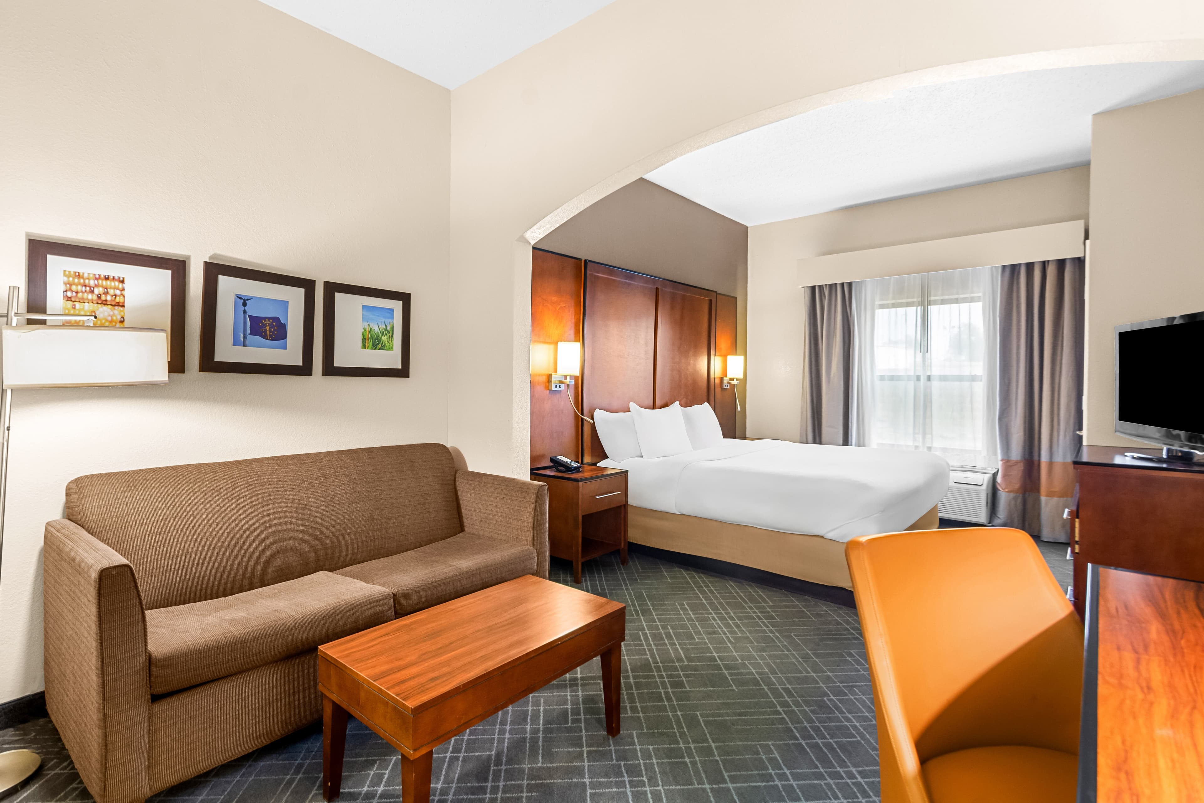 Comfort Suites Vincennes - Image 5