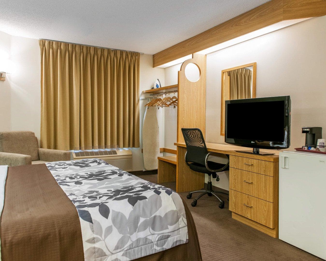 Sleep Inn Elkhart North - Image 5