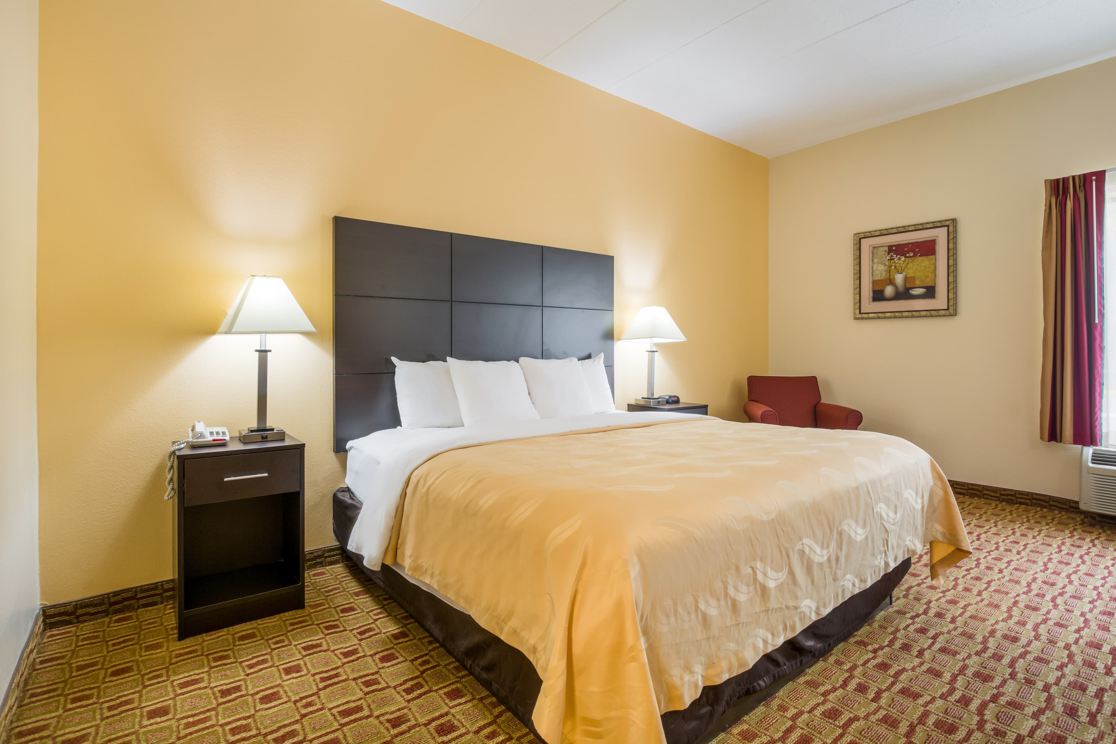Quality Inn & Suites Sellersburg - Louisville Area - Image 2