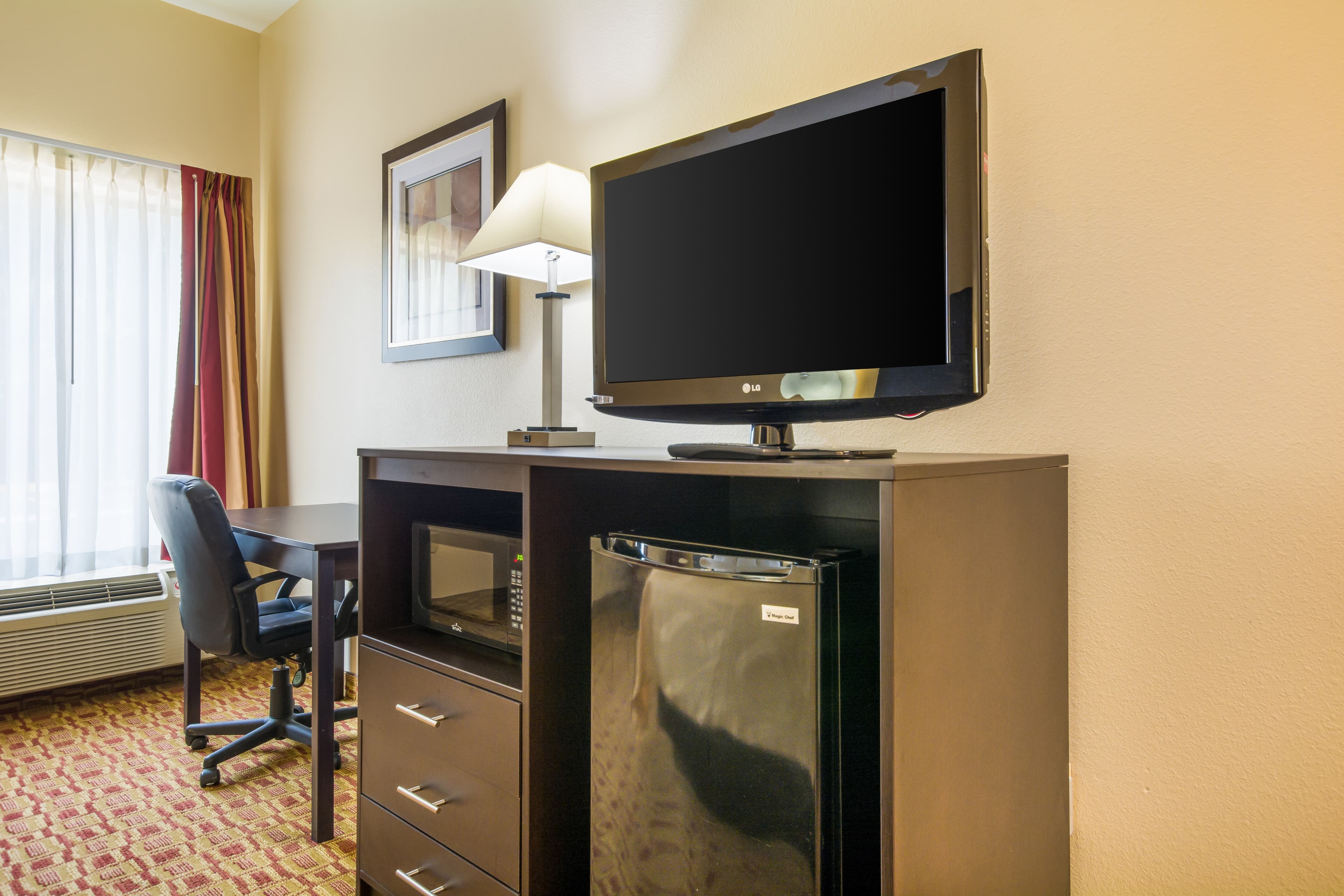 Quality Inn & Suites Sellersburg - Louisville Area - Image 3