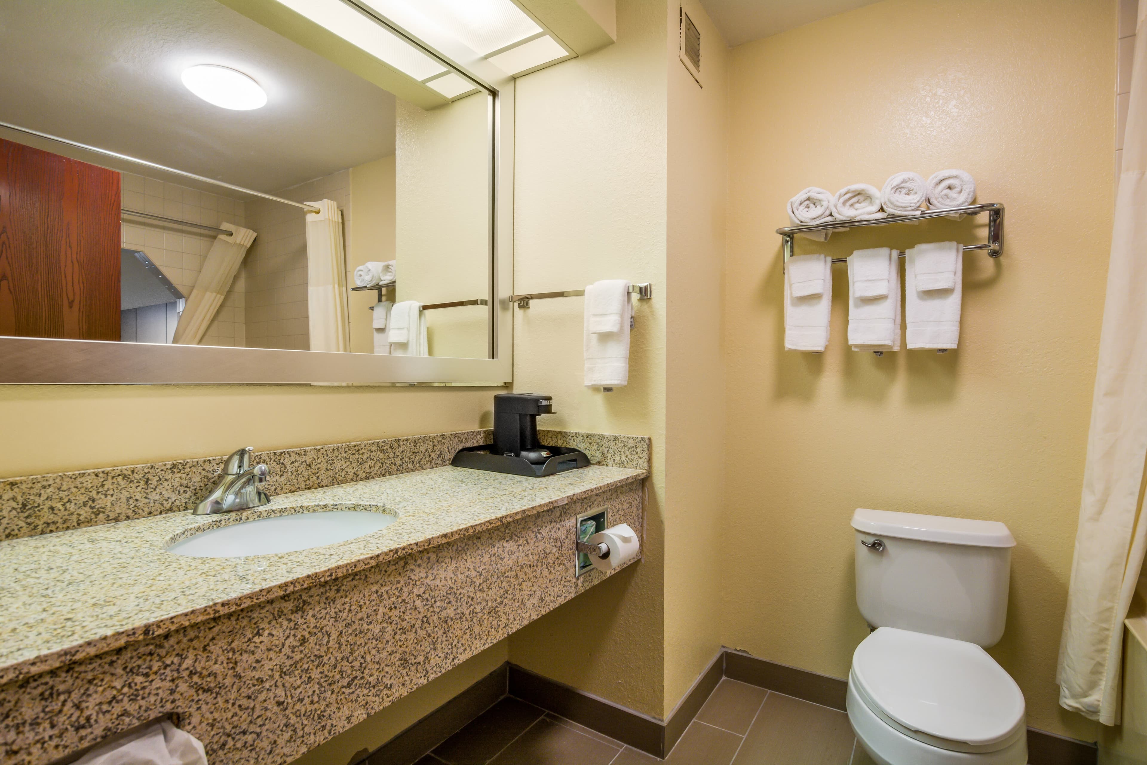 Quality Inn & Suites Sellersburg - Louisville Area — 9