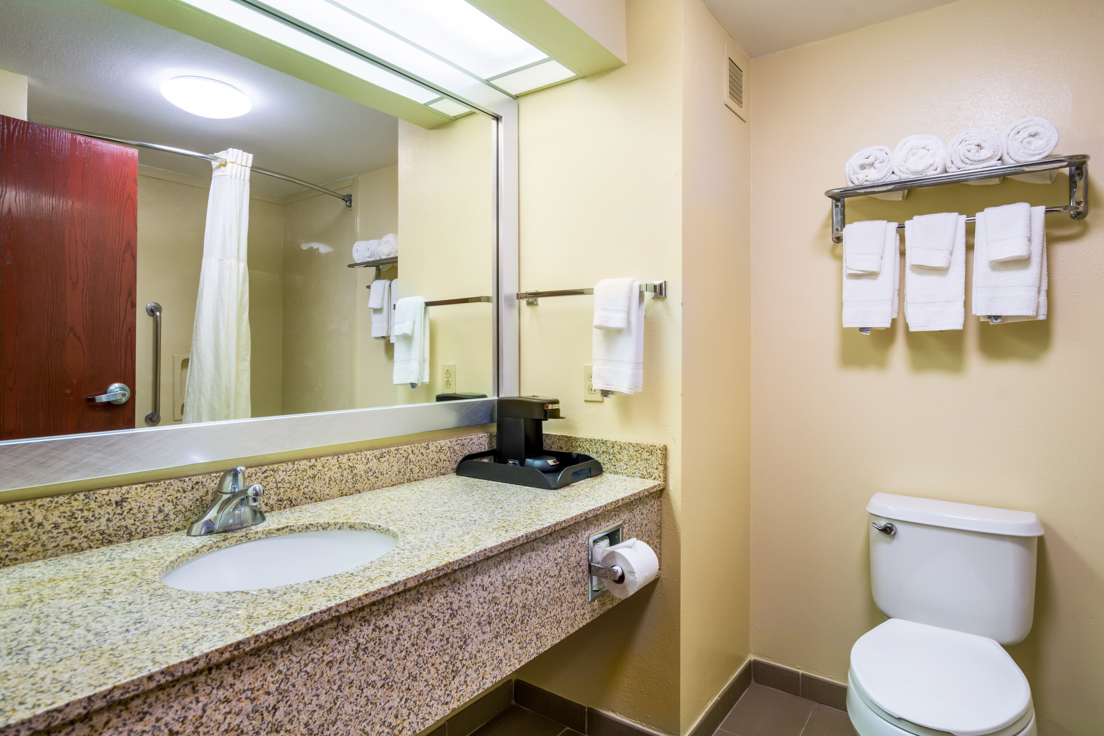 Quality Inn & Suites Sellersburg - Louisville Area — 13