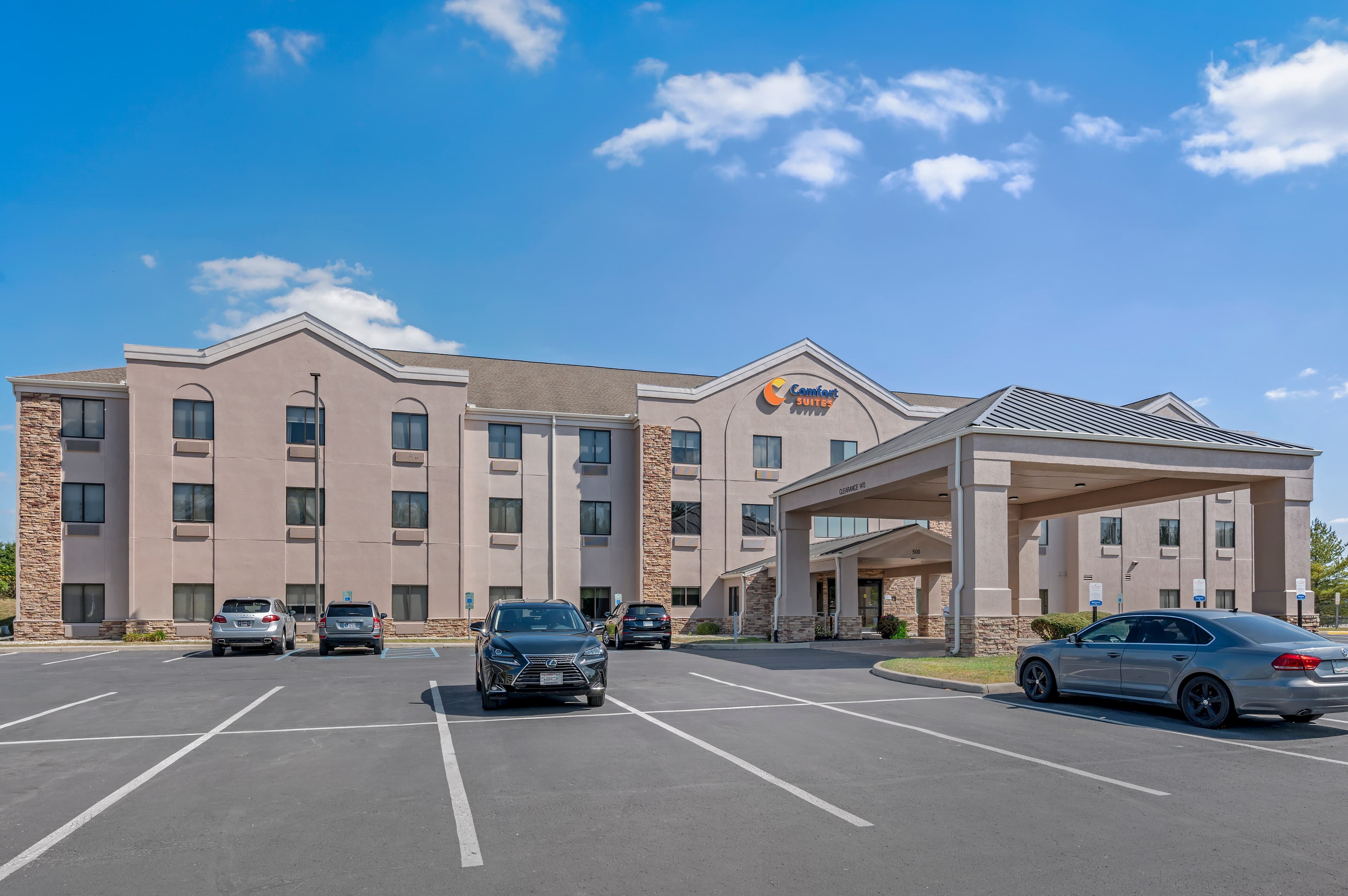 Comfort Suites West Indianapolis - Brownsburg - Image 1
