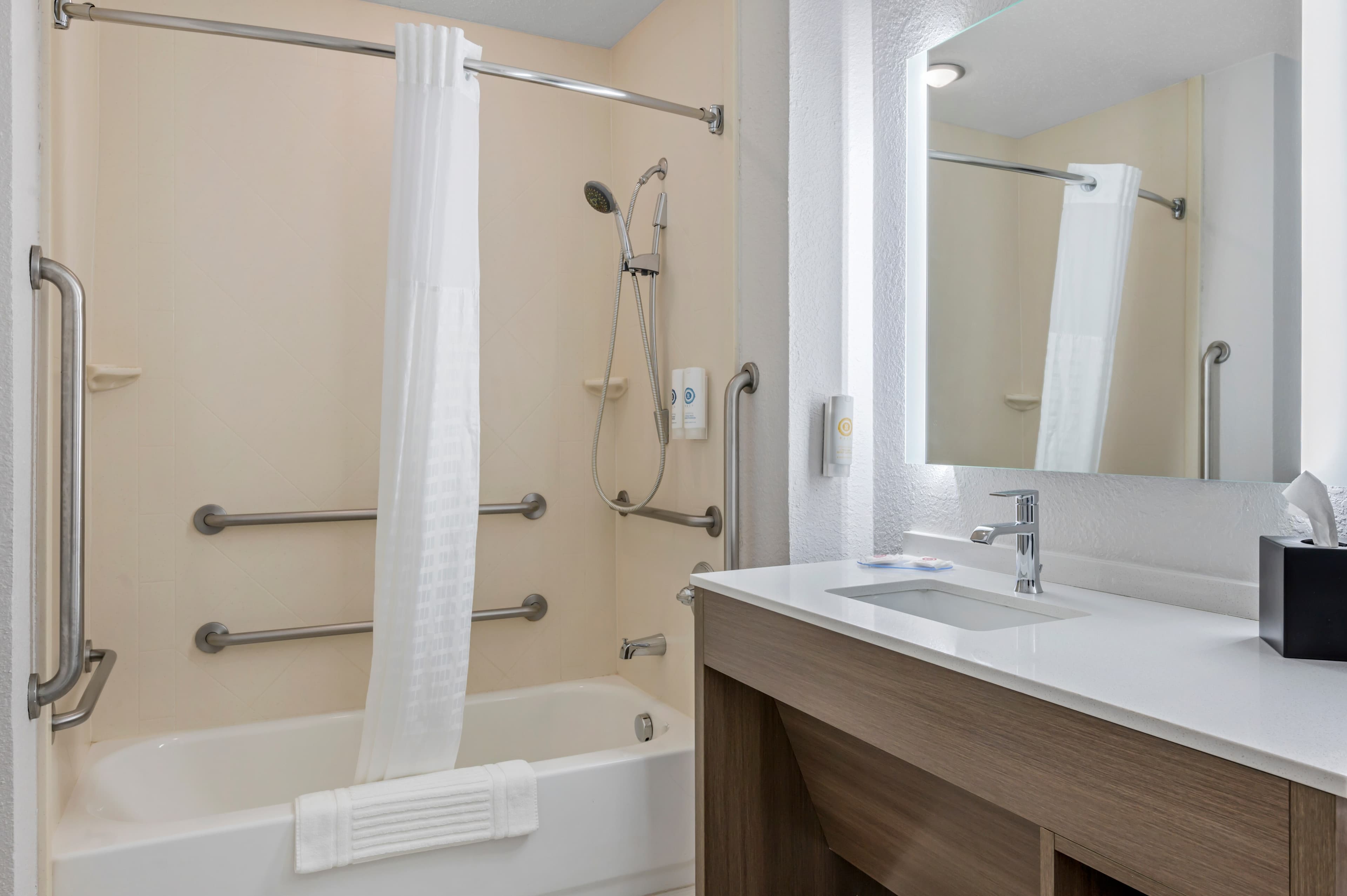 Comfort Suites West Indianapolis - Brownsburg — 6
