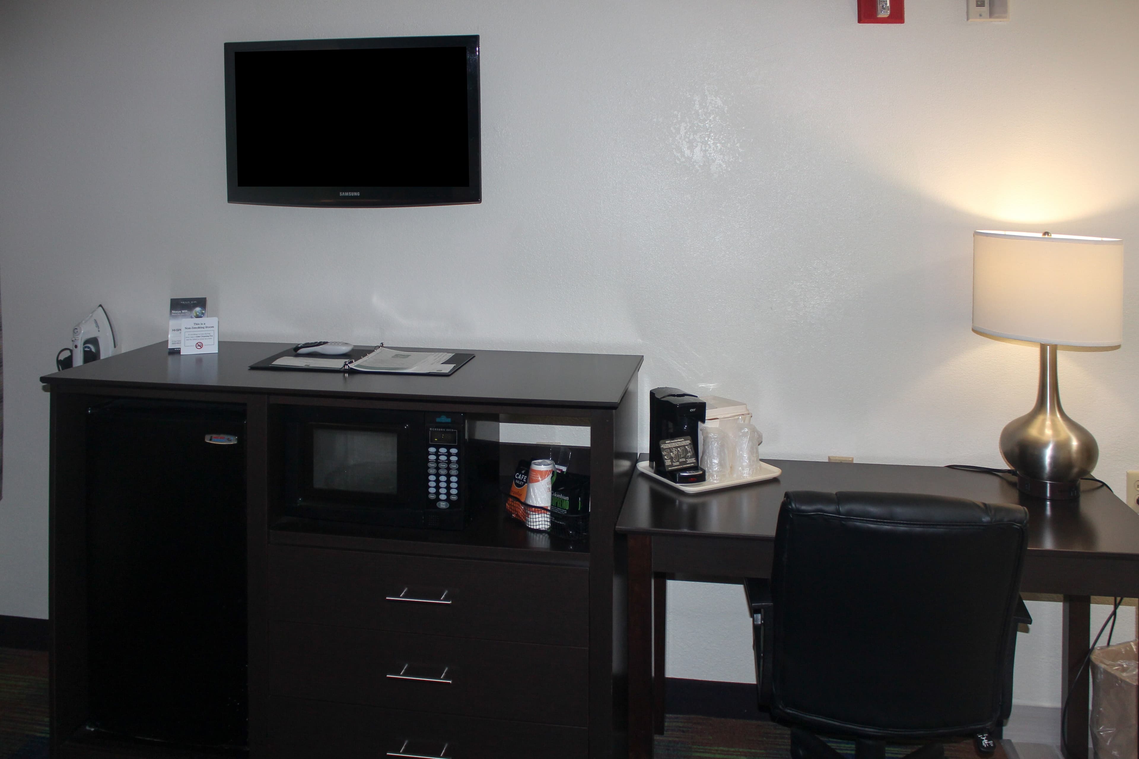 Quality Inn North Vernon near Hwy 50 - Image 2