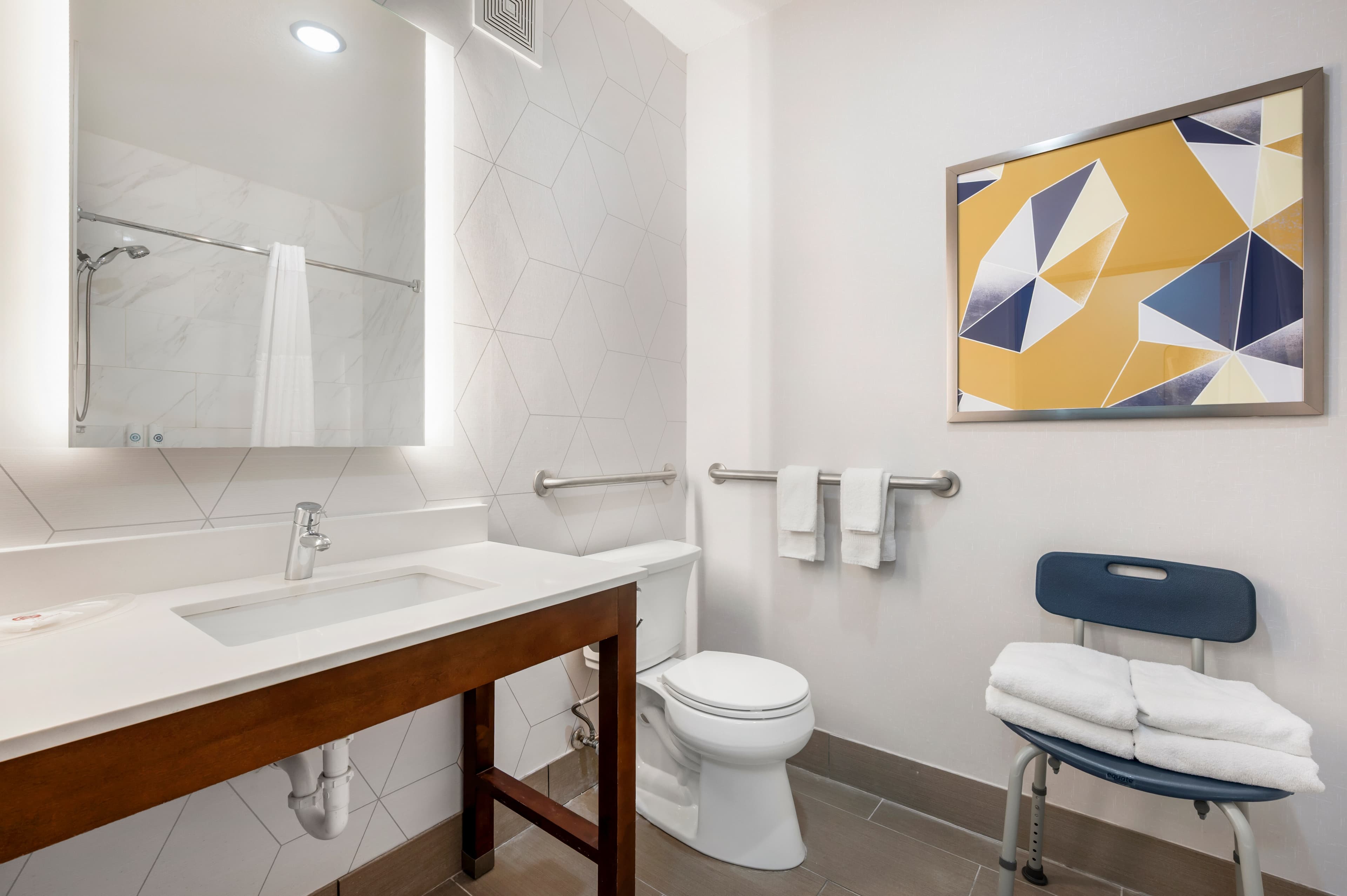 Comfort Suites Fort Wayne North - Image 5