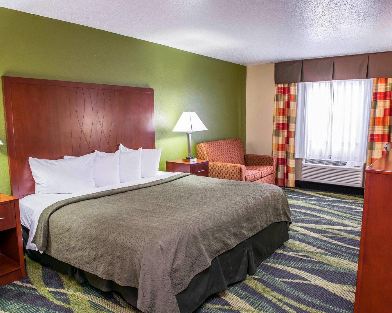 Quality Inn & Suites South Bend Airport - Image 2
