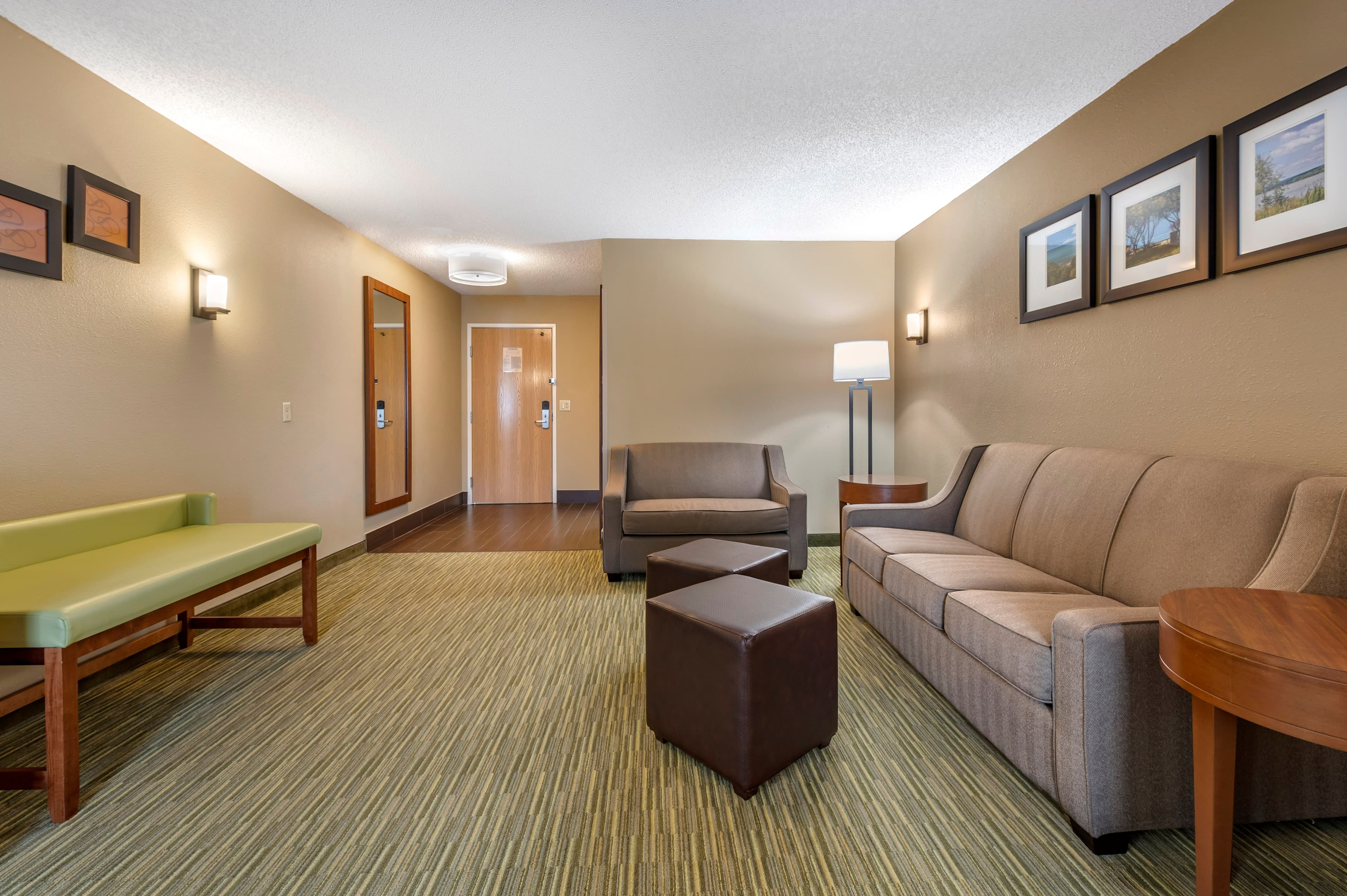 Comfort Suites Elkhart North — 8