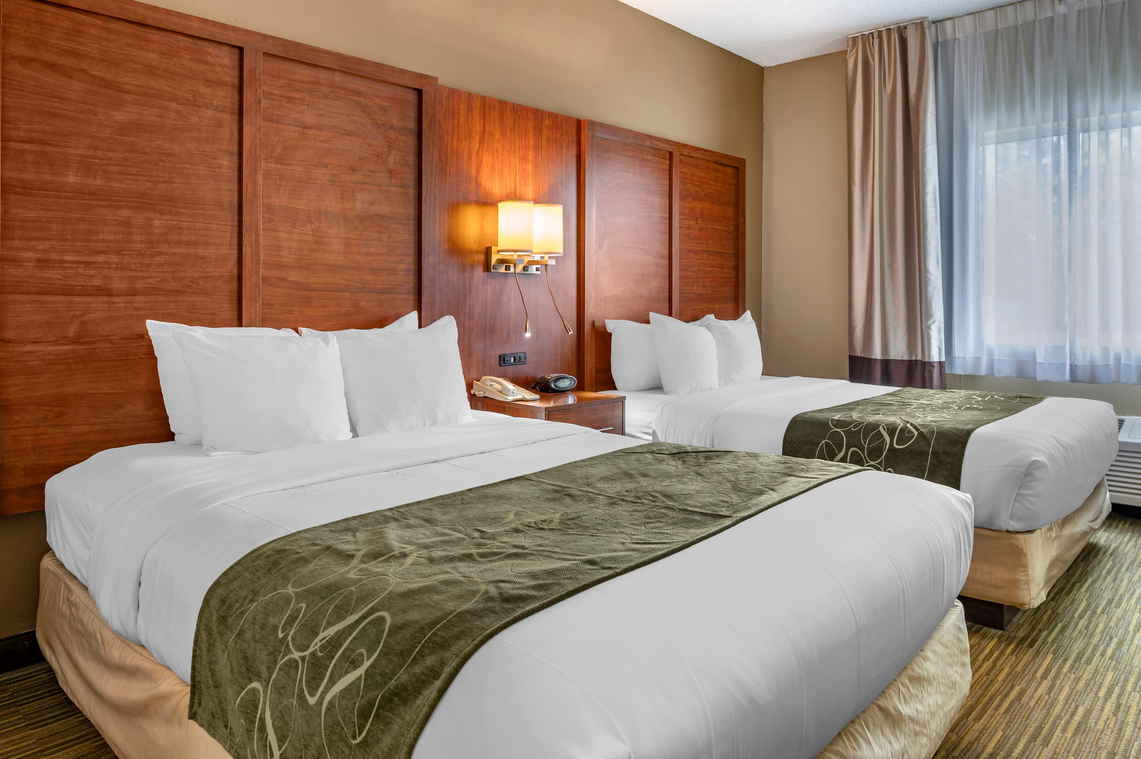 Comfort Suites Elkhart North - Image 1