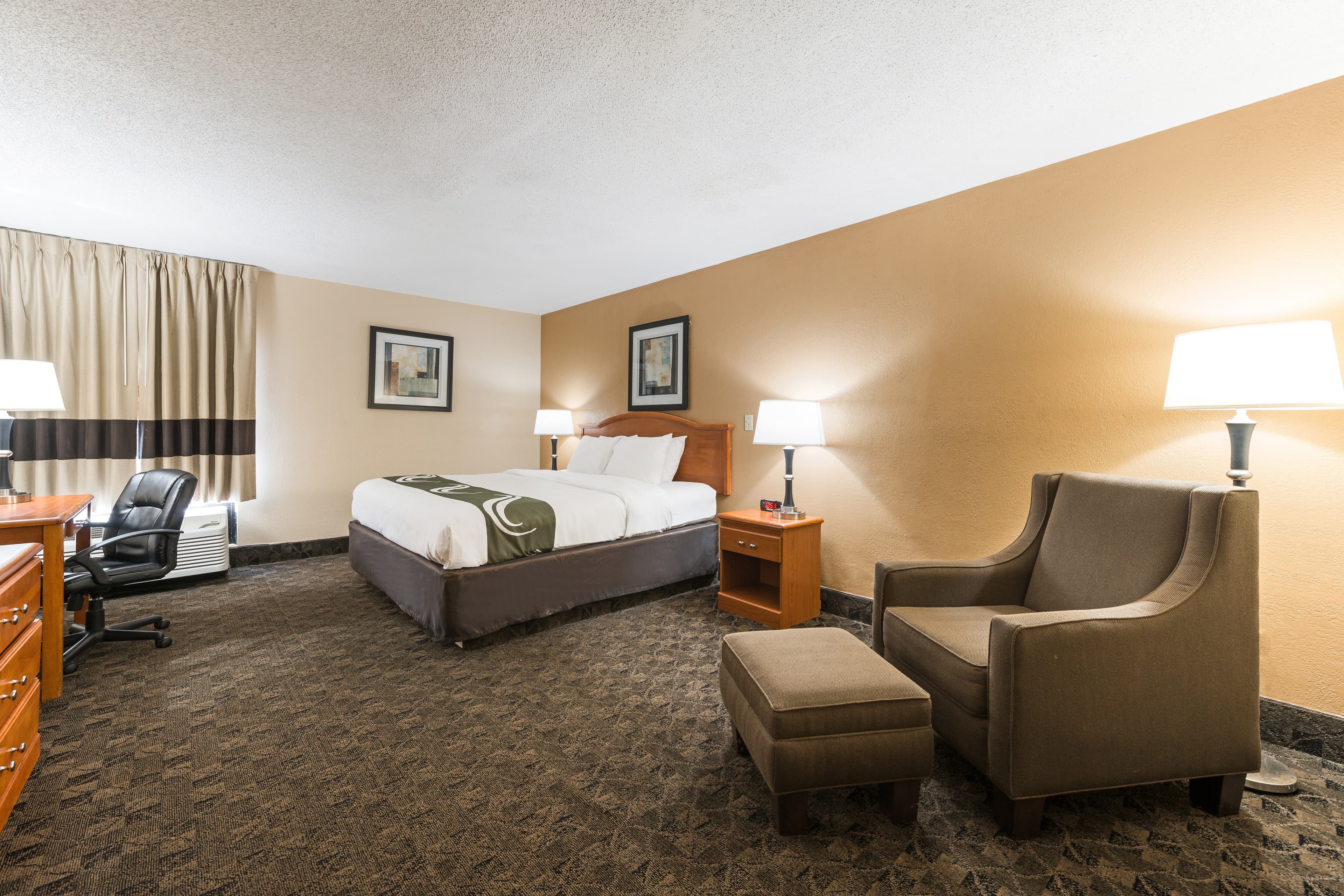 Quality Inn & Suites Portage Central — 6