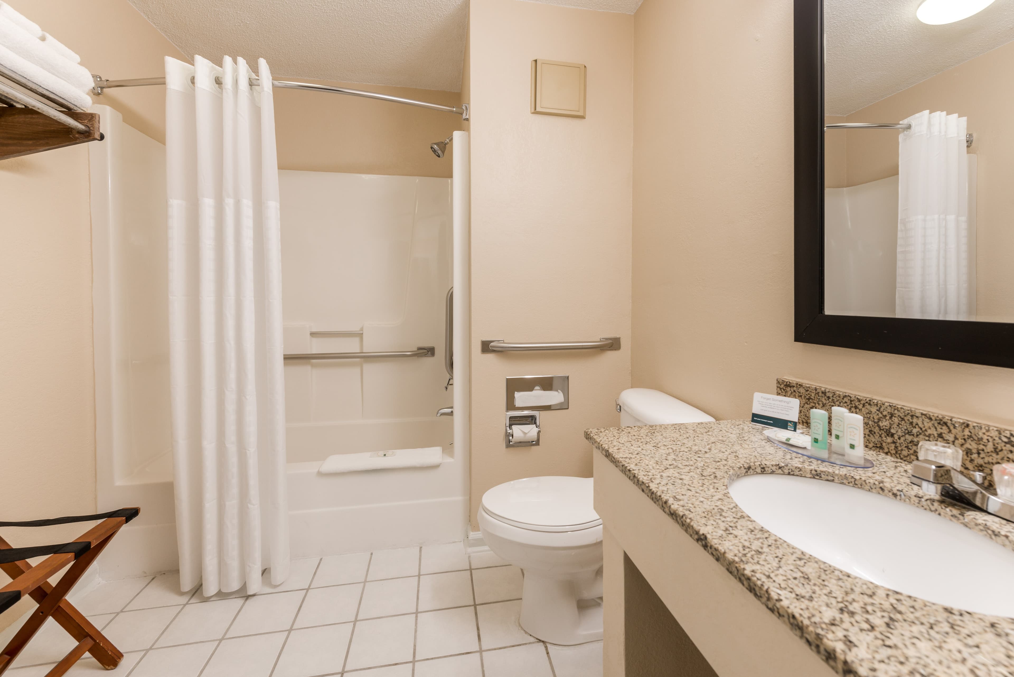 Quality Inn & Suites Portage Central — 9