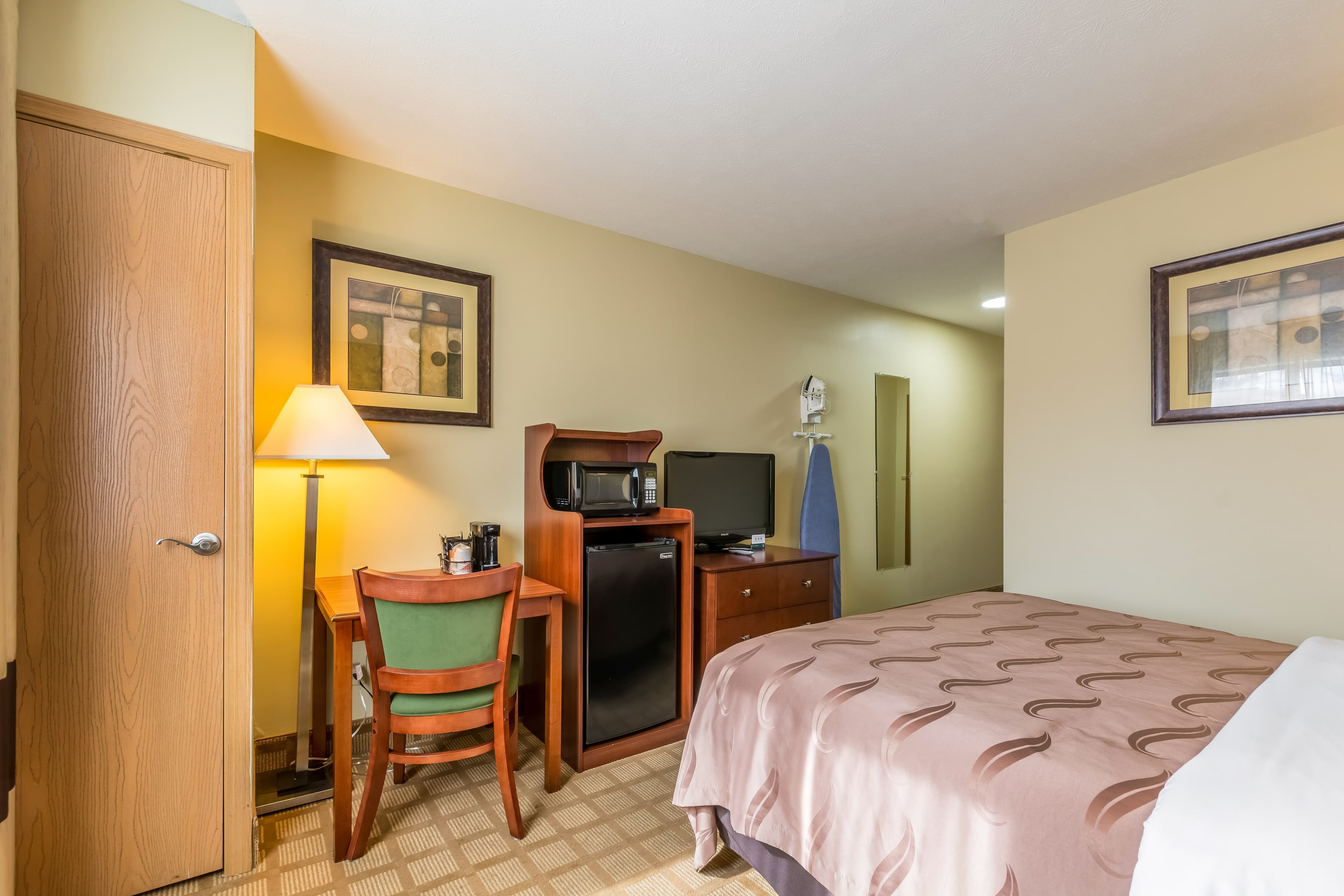 Quality Inn I-74 Batesville — 8