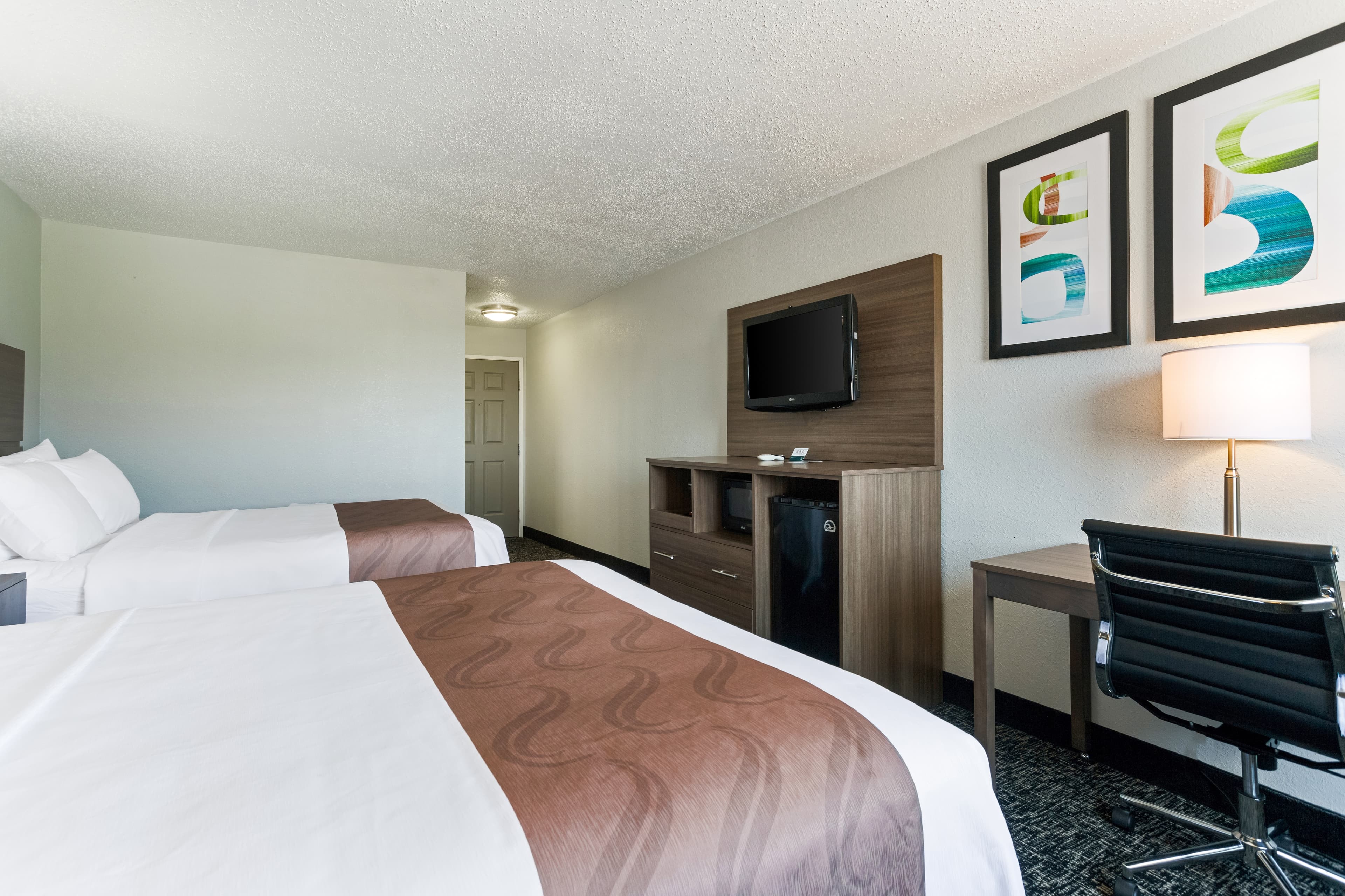 Quality Inn & Suites Ferdinand — 13