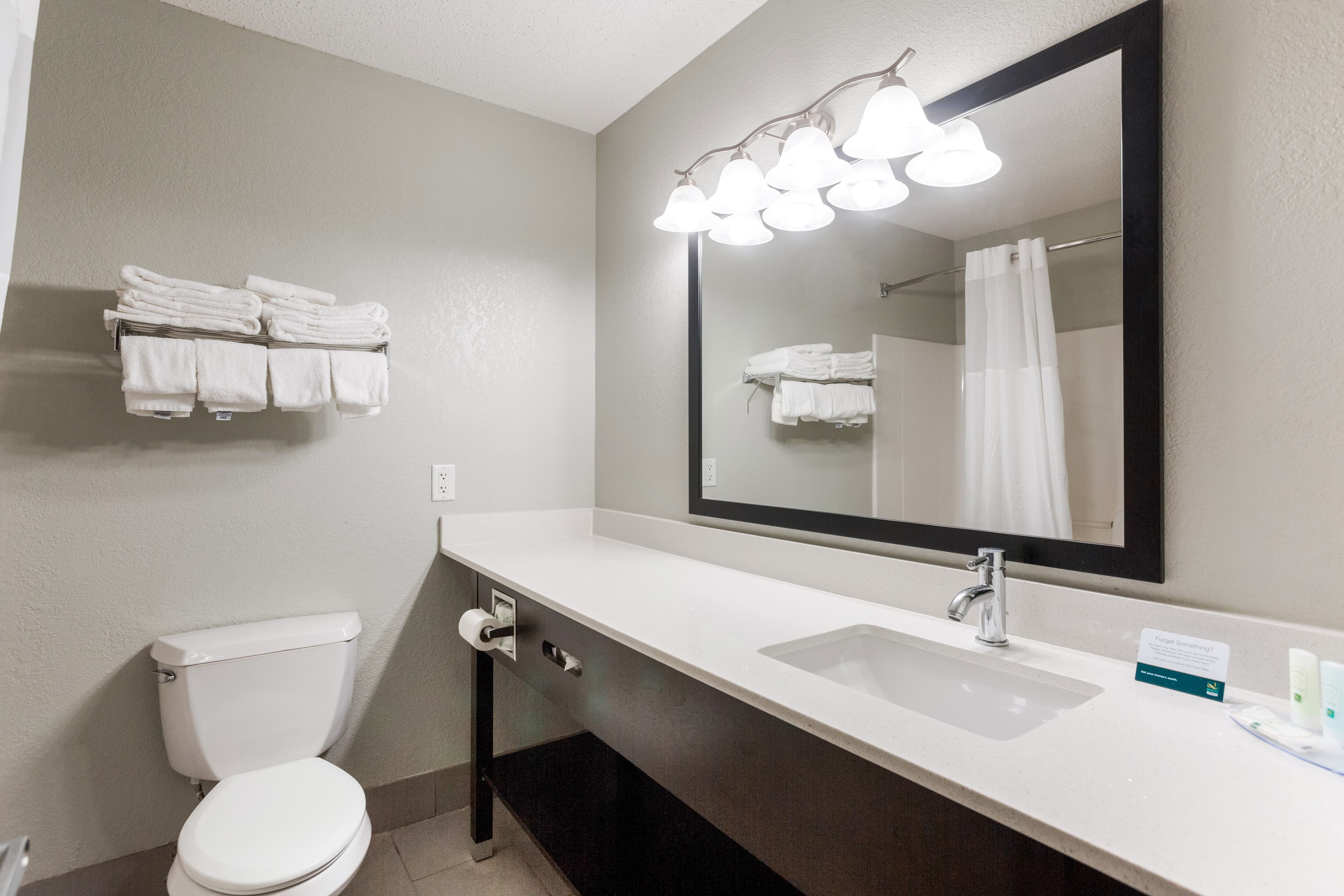 Quality Inn & Suites Ferdinand — 14