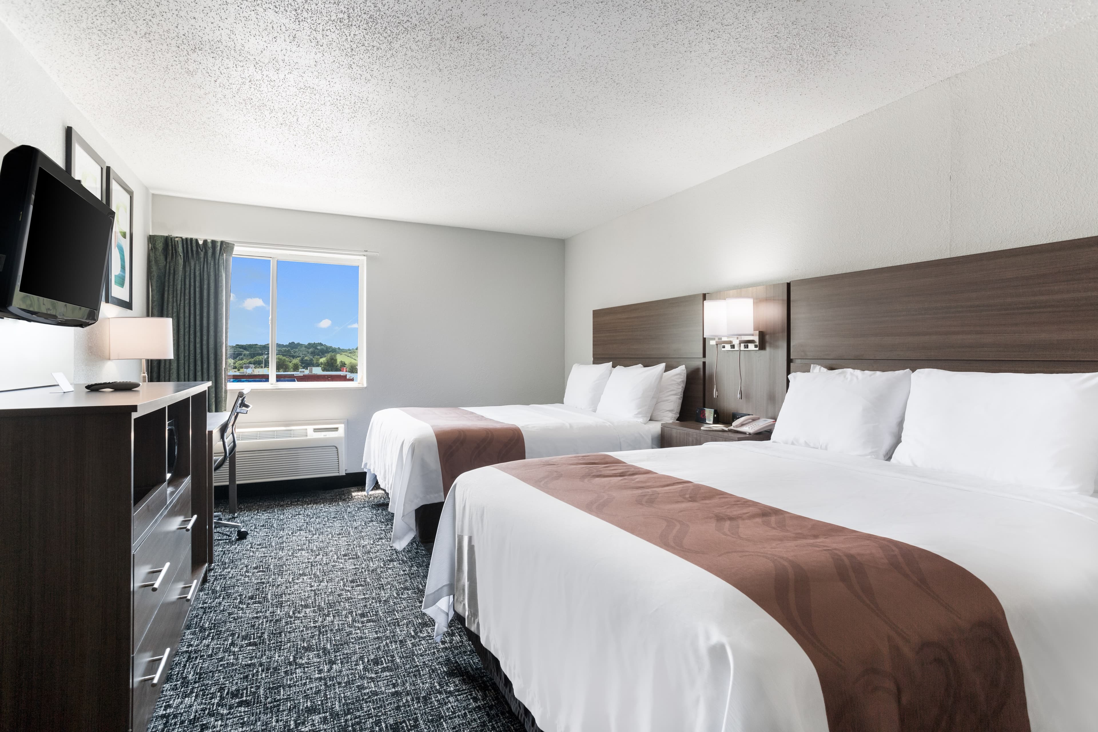Quality Inn & Suites Ferdinand — 17
