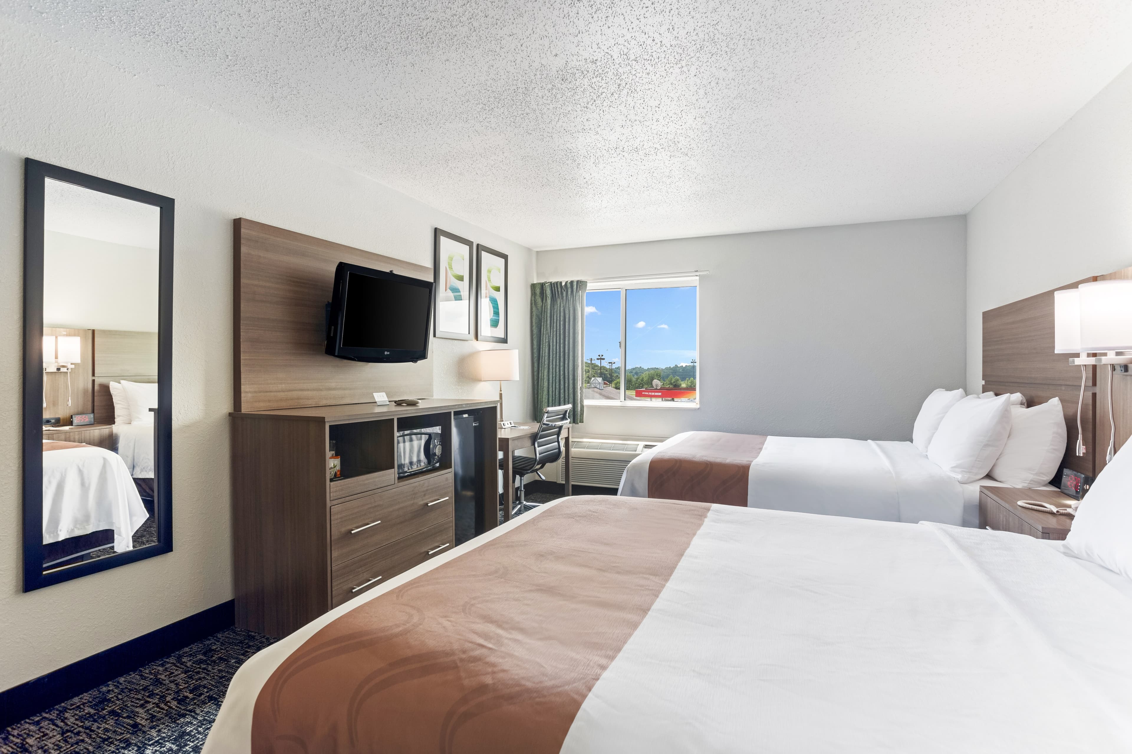 Quality Inn & Suites Ferdinand — 18