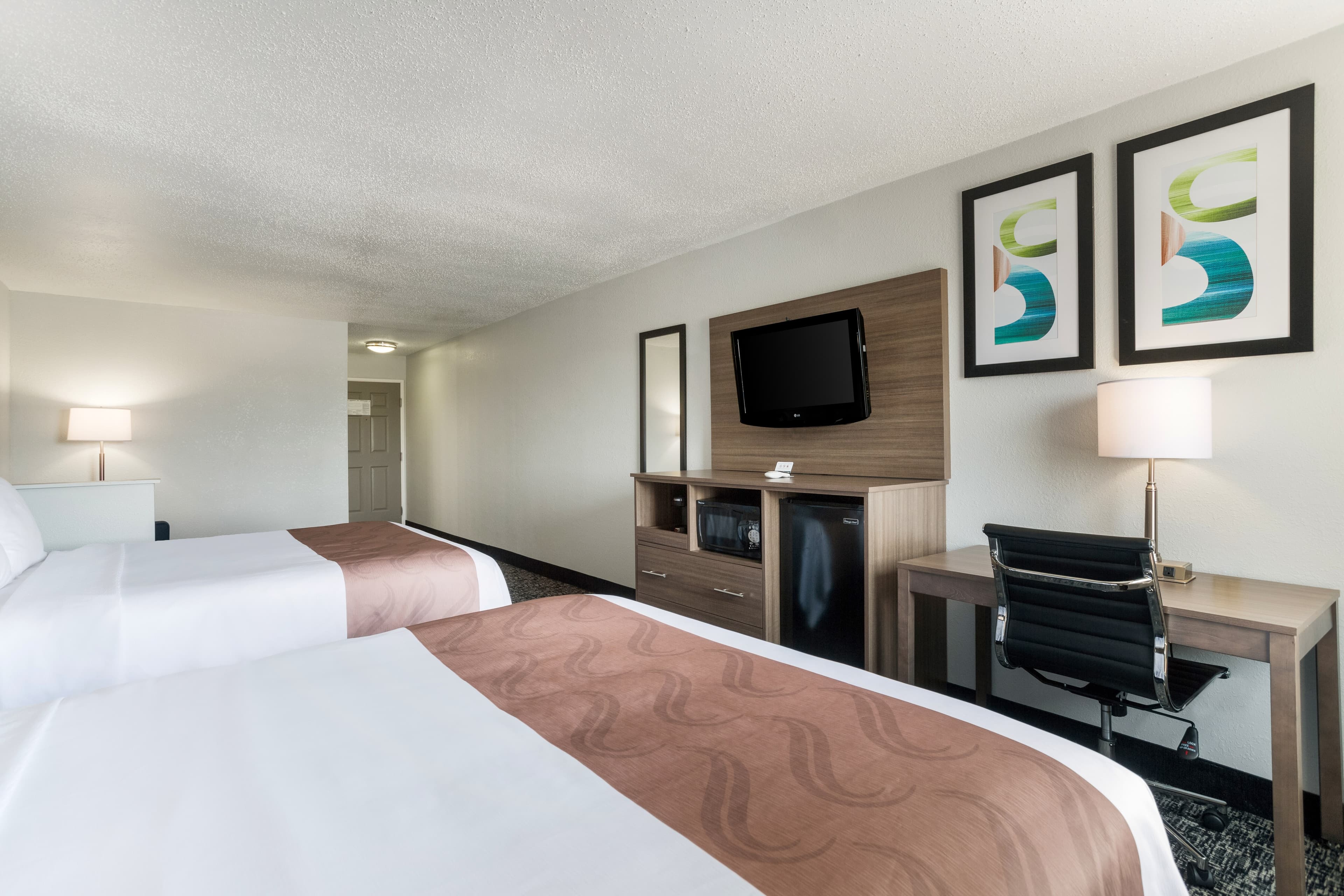 Quality Inn & Suites Ferdinand — 19