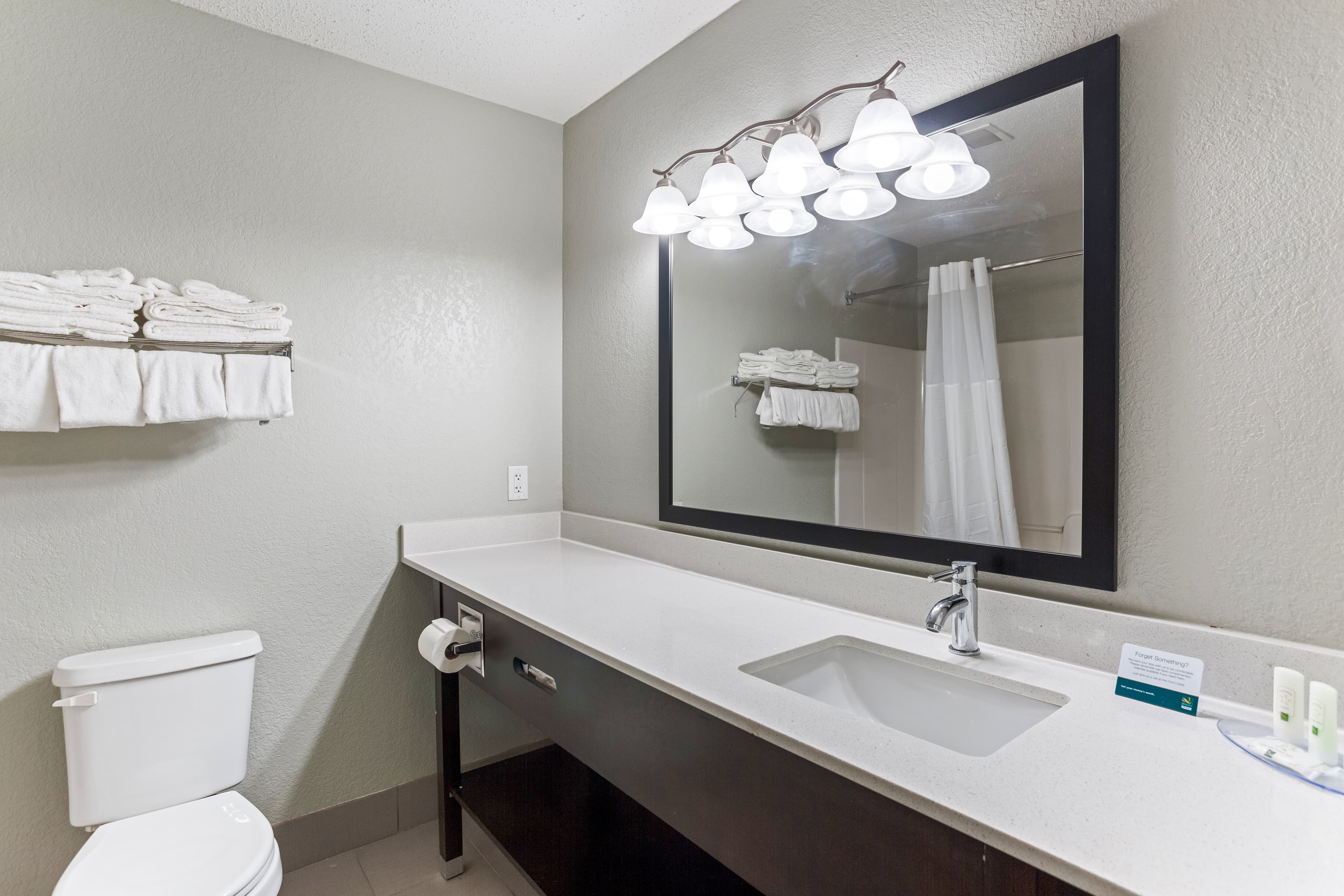 Quality Inn & Suites Ferdinand — 20