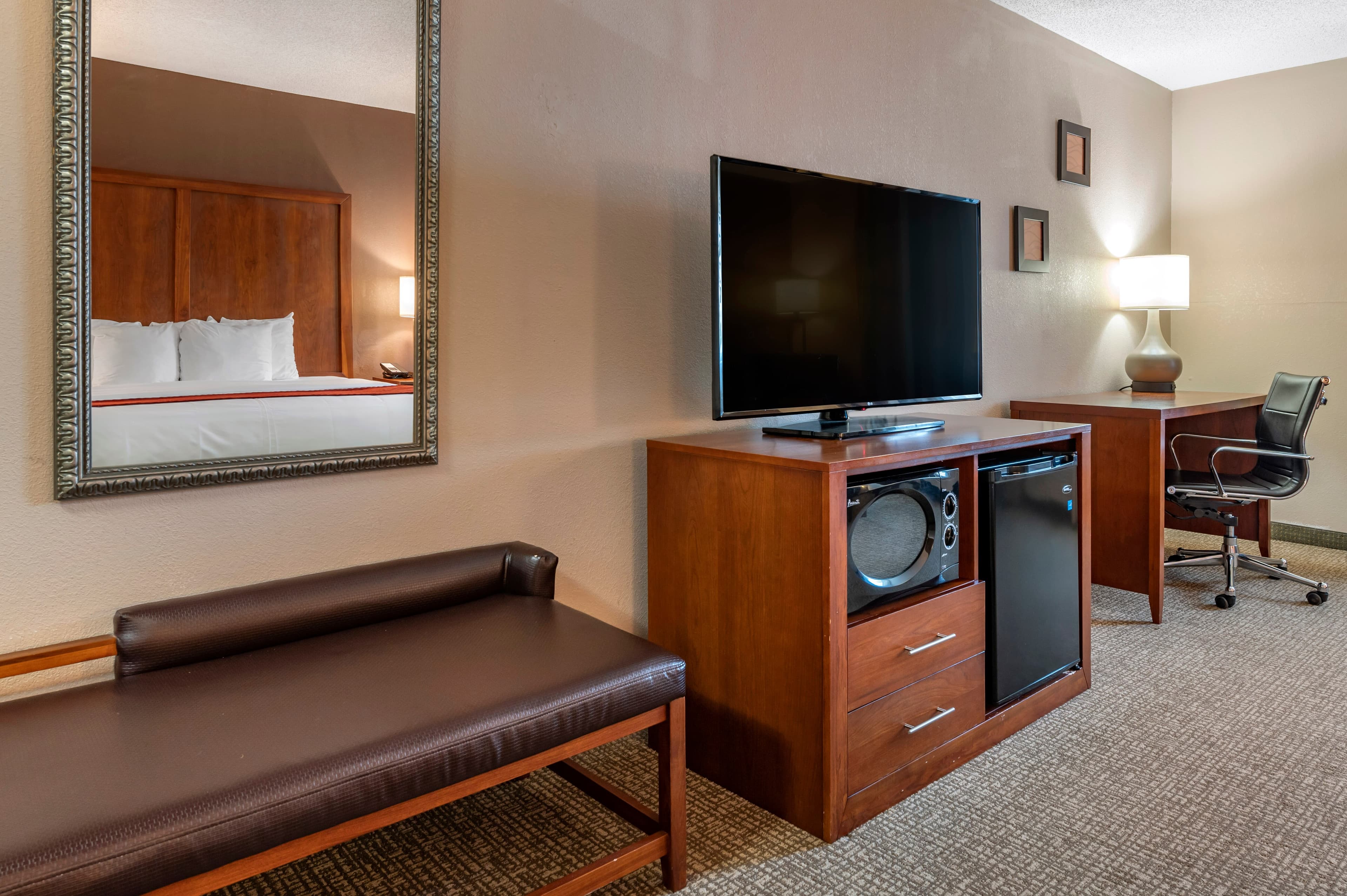 Comfort Inn & Suites Lawrenceburg — 18