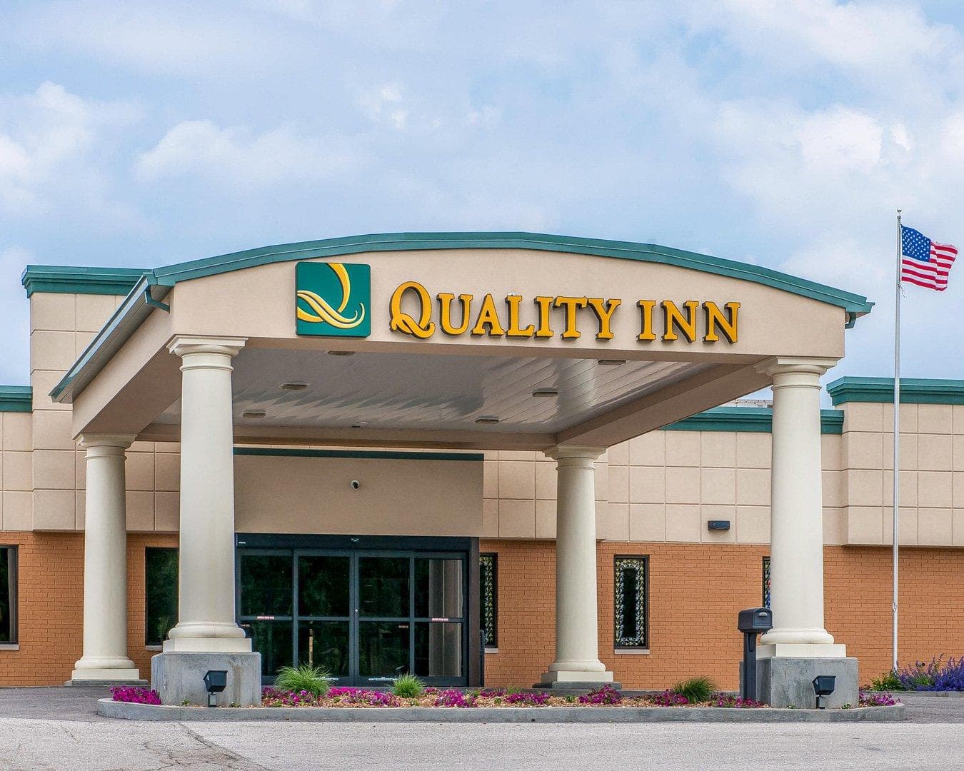 Quality Inn Huntingburg - Jasper - Image 1