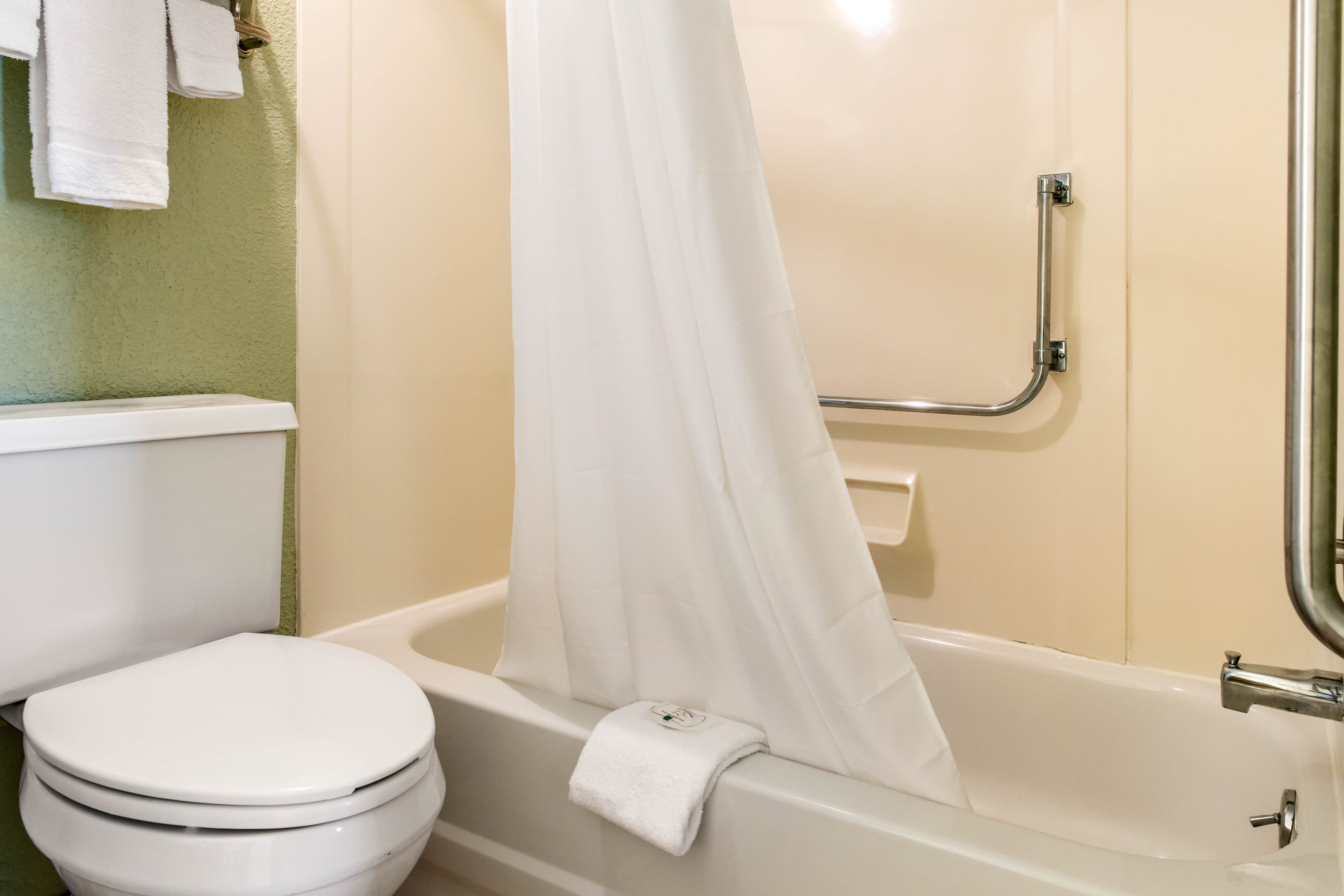 Quality Inn Huntingburg - Jasper — 12