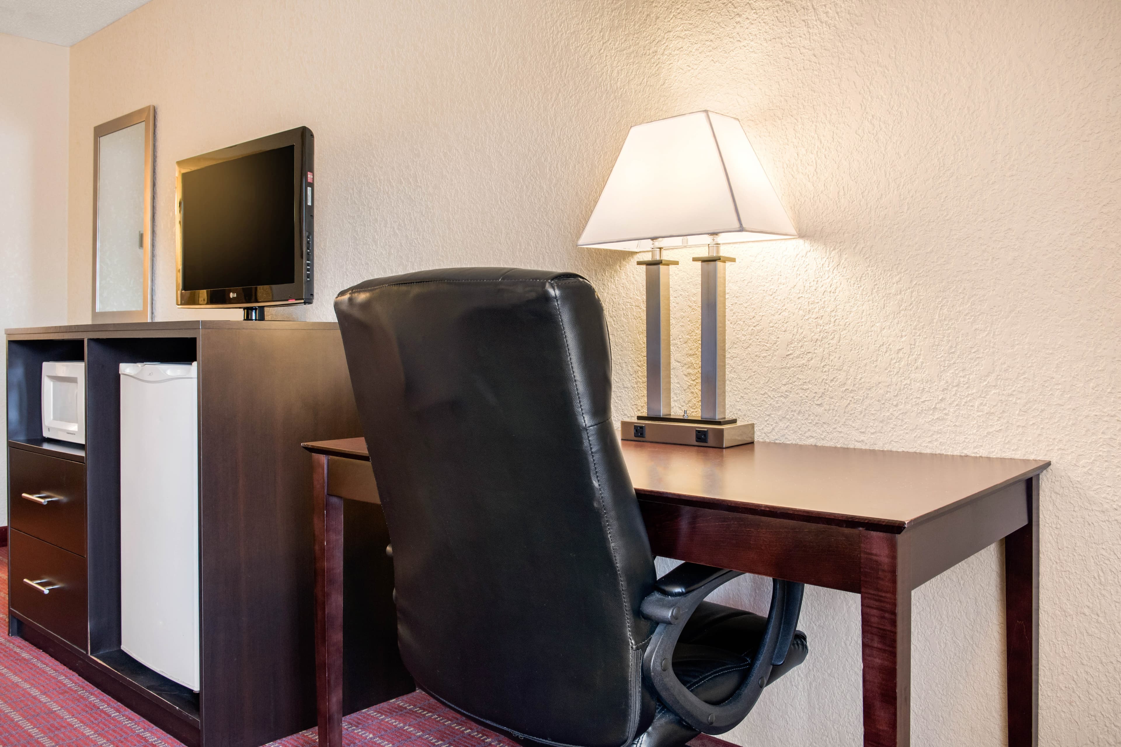 Quality Inn Huntingburg - Jasper - Image 4