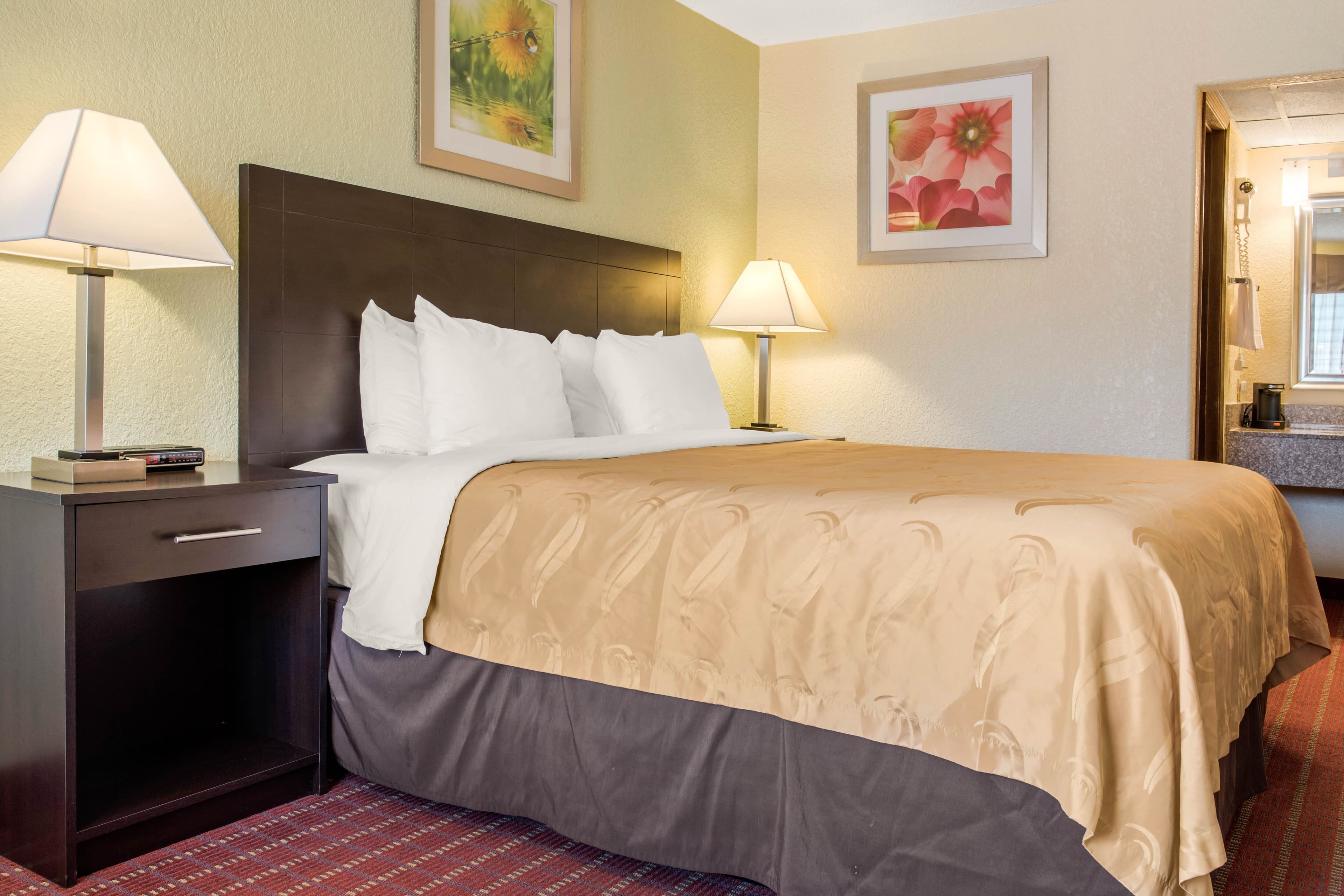 Quality Inn Huntingburg - Jasper - Image 2