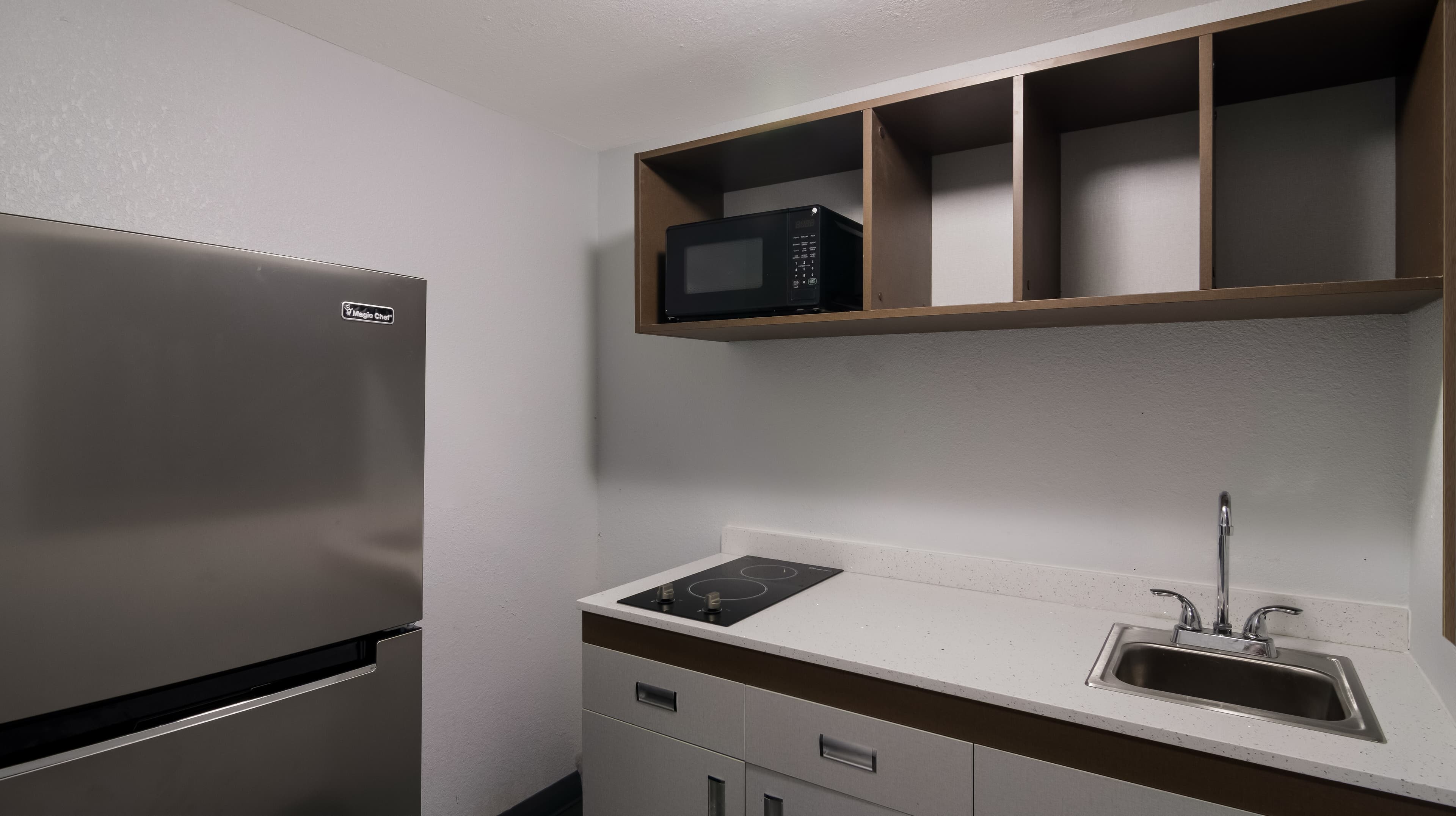 Suburban Studios Portage - Image 1