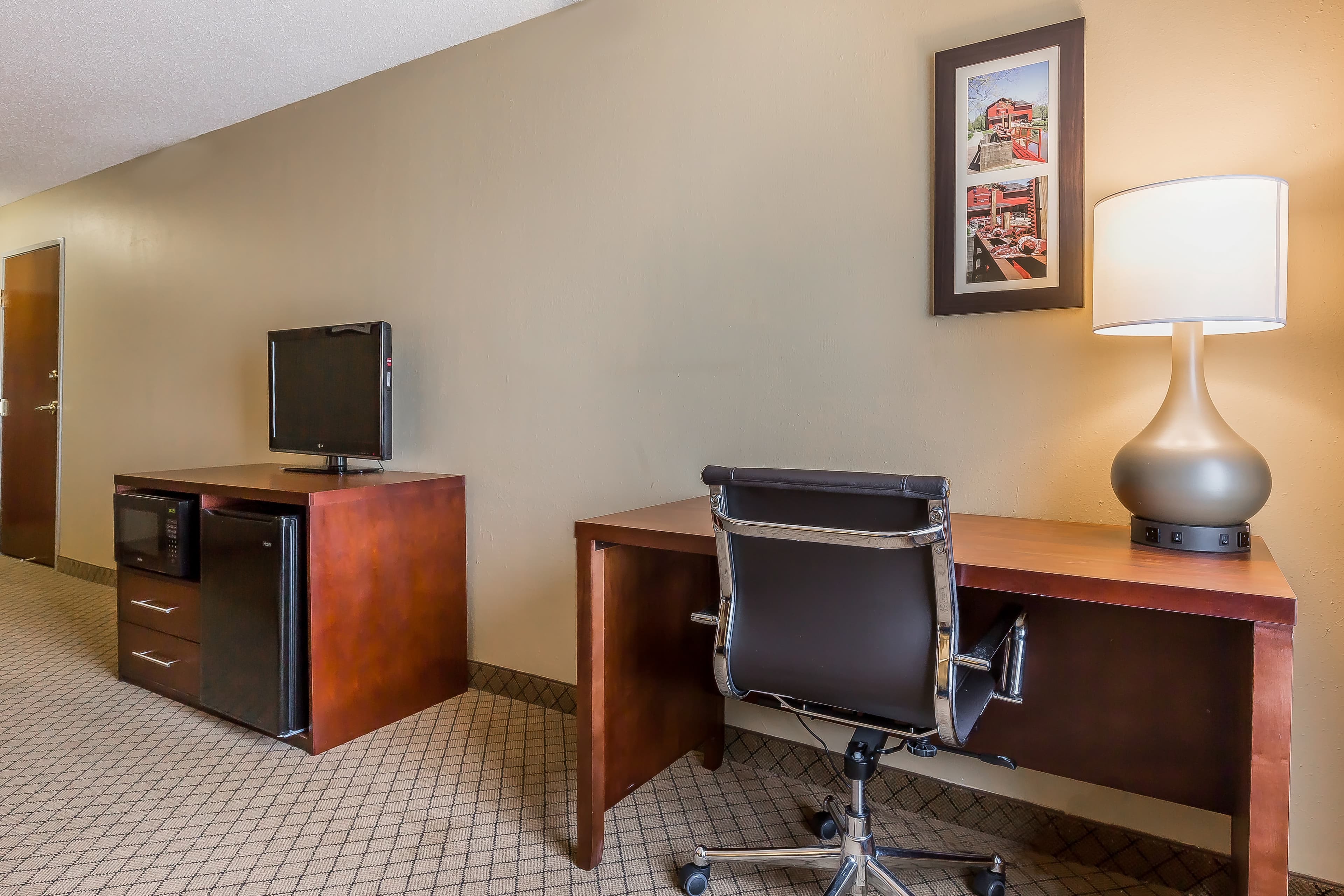 Comfort Inn & Suites Mishawaka-South Bend - Image 3
