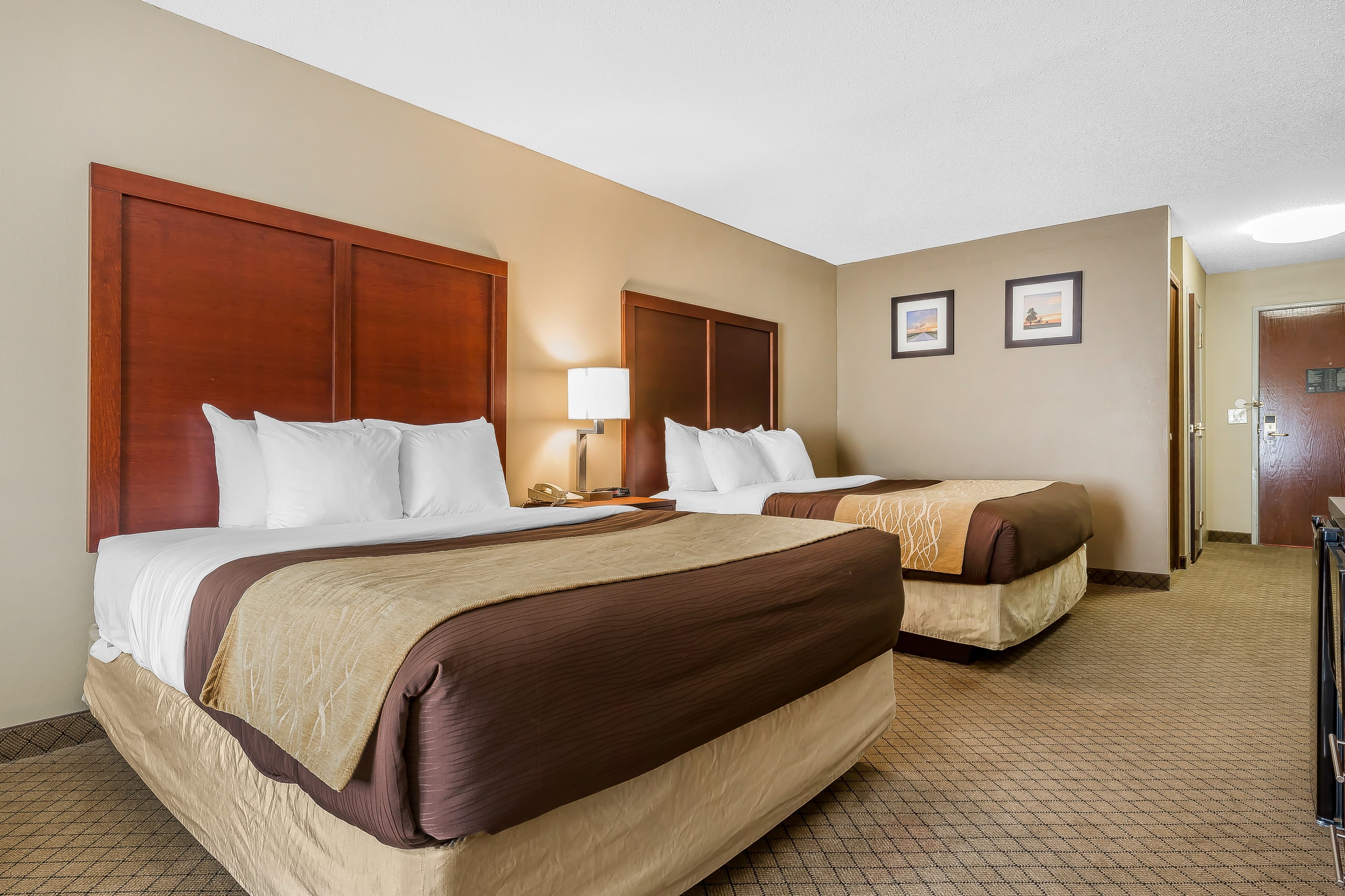 Comfort Inn & Suites Mishawaka-South Bend — 7