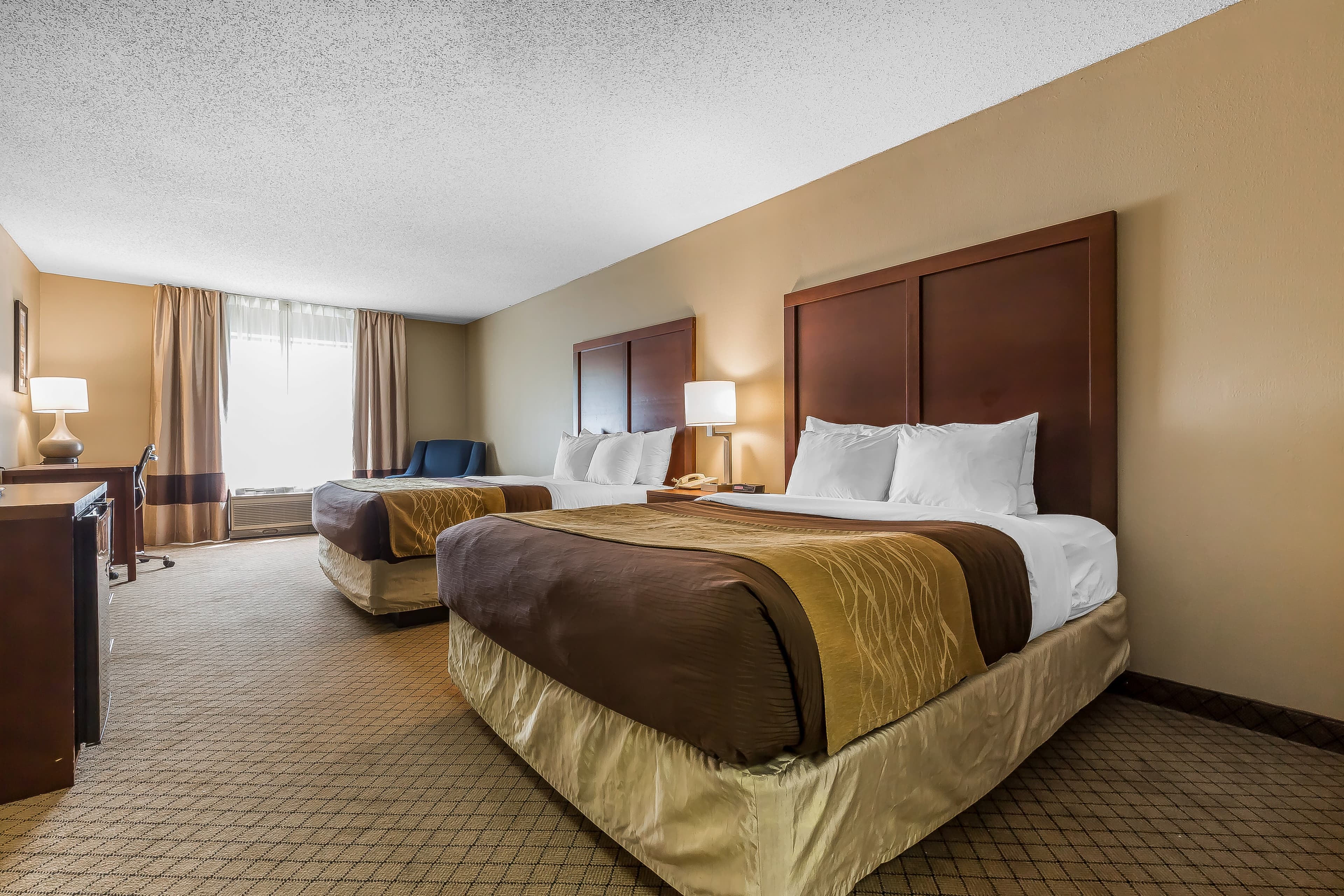 Comfort Inn & Suites Mishawaka-South Bend — 8