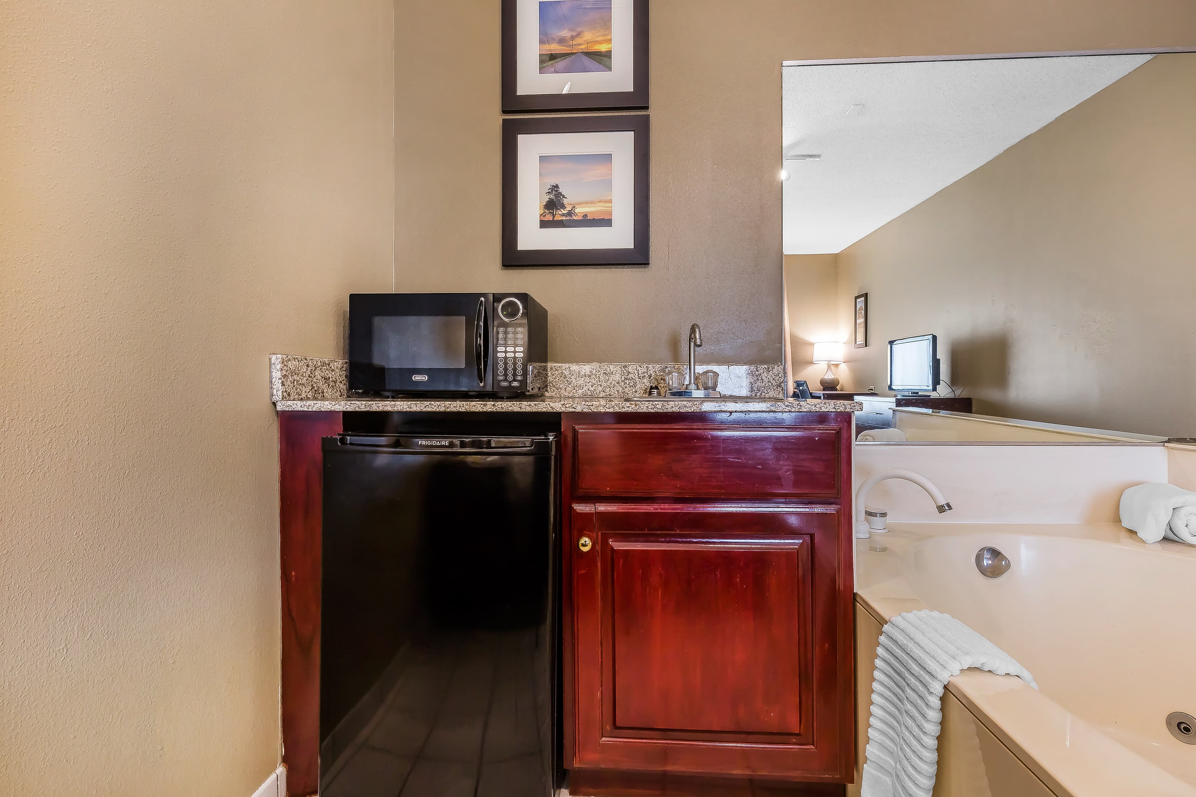 Comfort Inn & Suites Mishawaka-South Bend — 16
