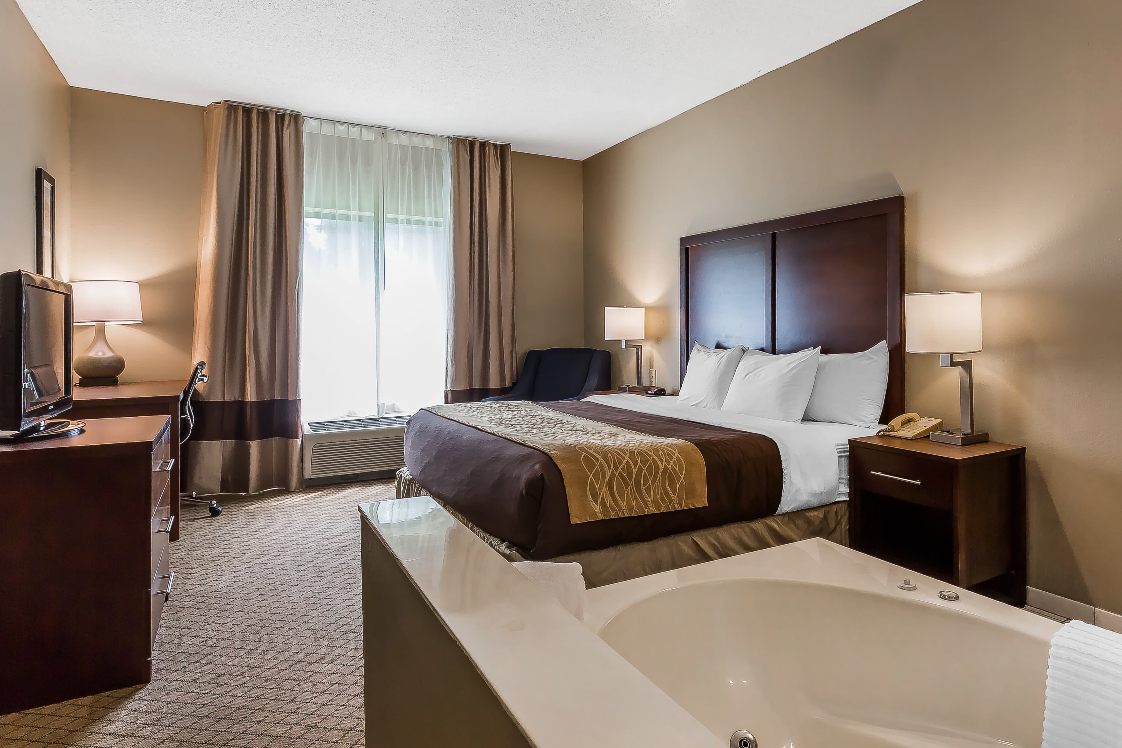 Comfort Inn & Suites Mishawaka-South Bend — 18